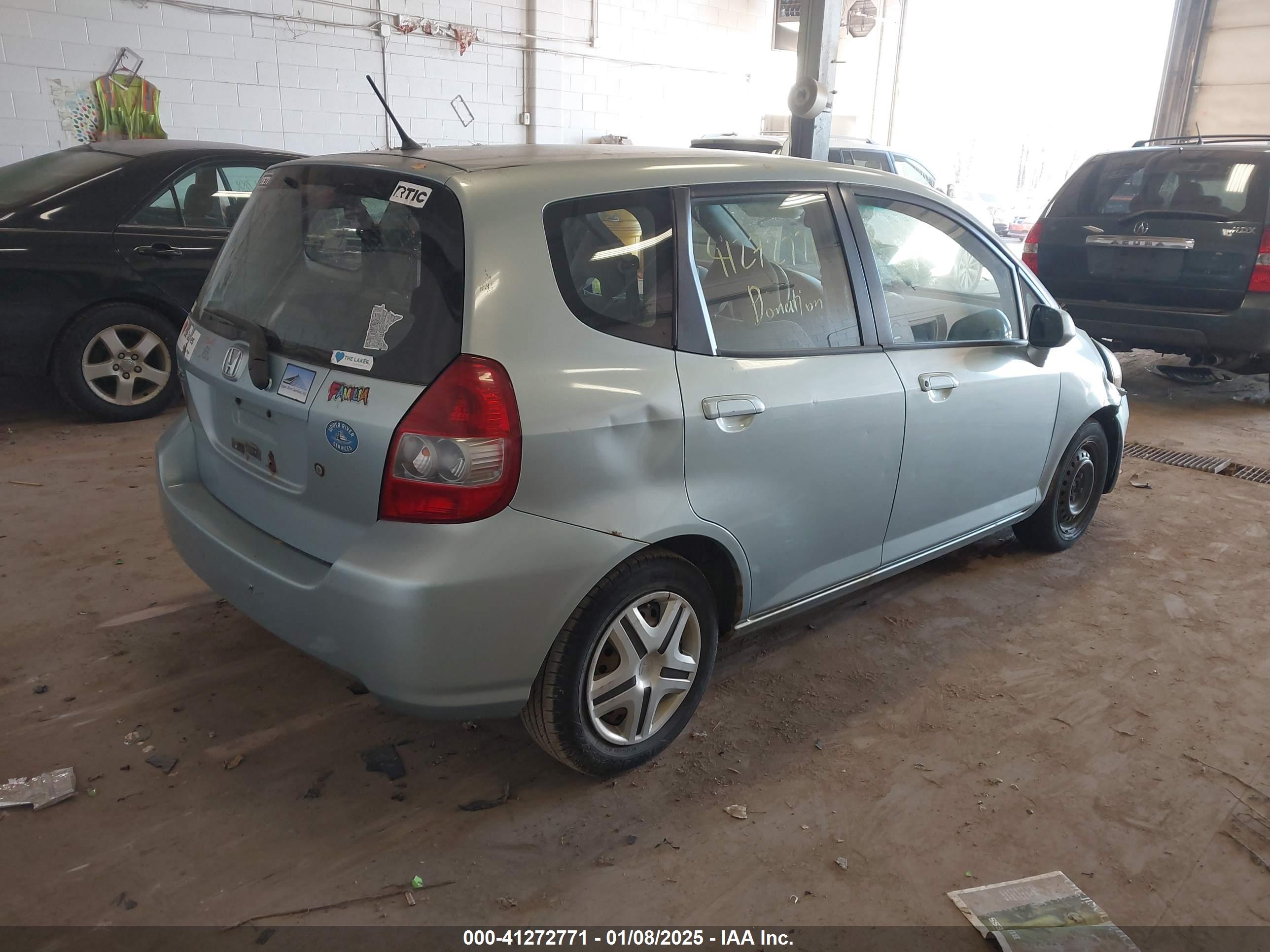 HONDA FIT image 4