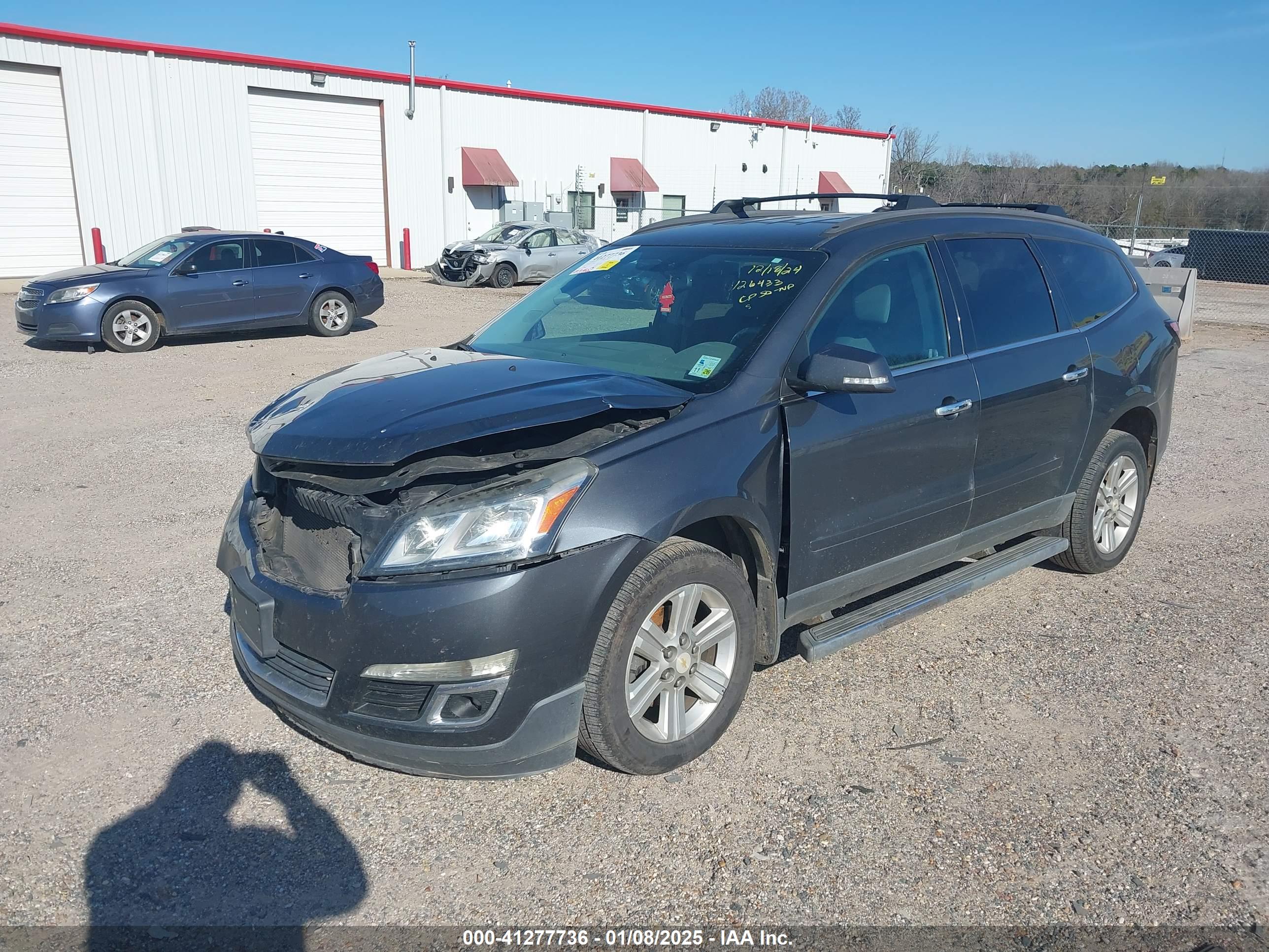 CHEVROLET TRAVERSE image 2