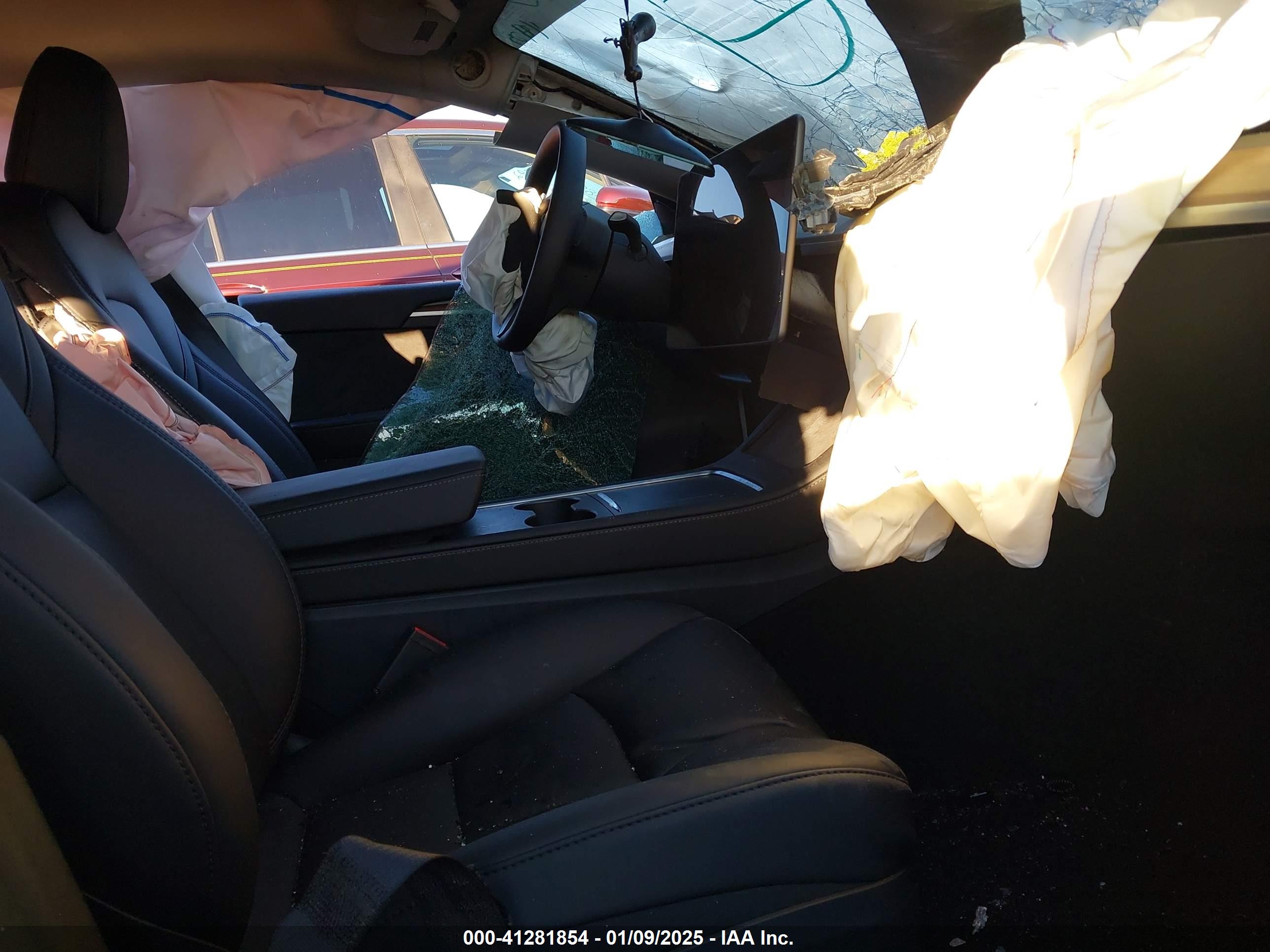 TESLA MODEL image 5