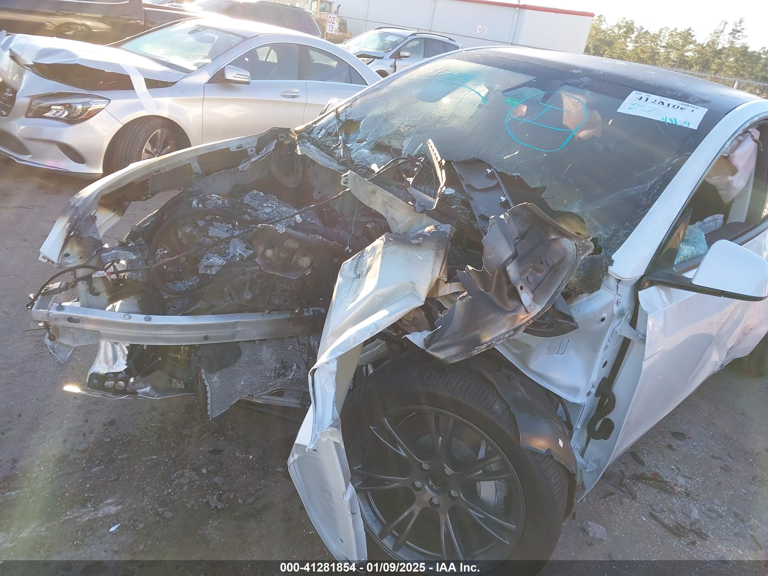TESLA MODEL image 6