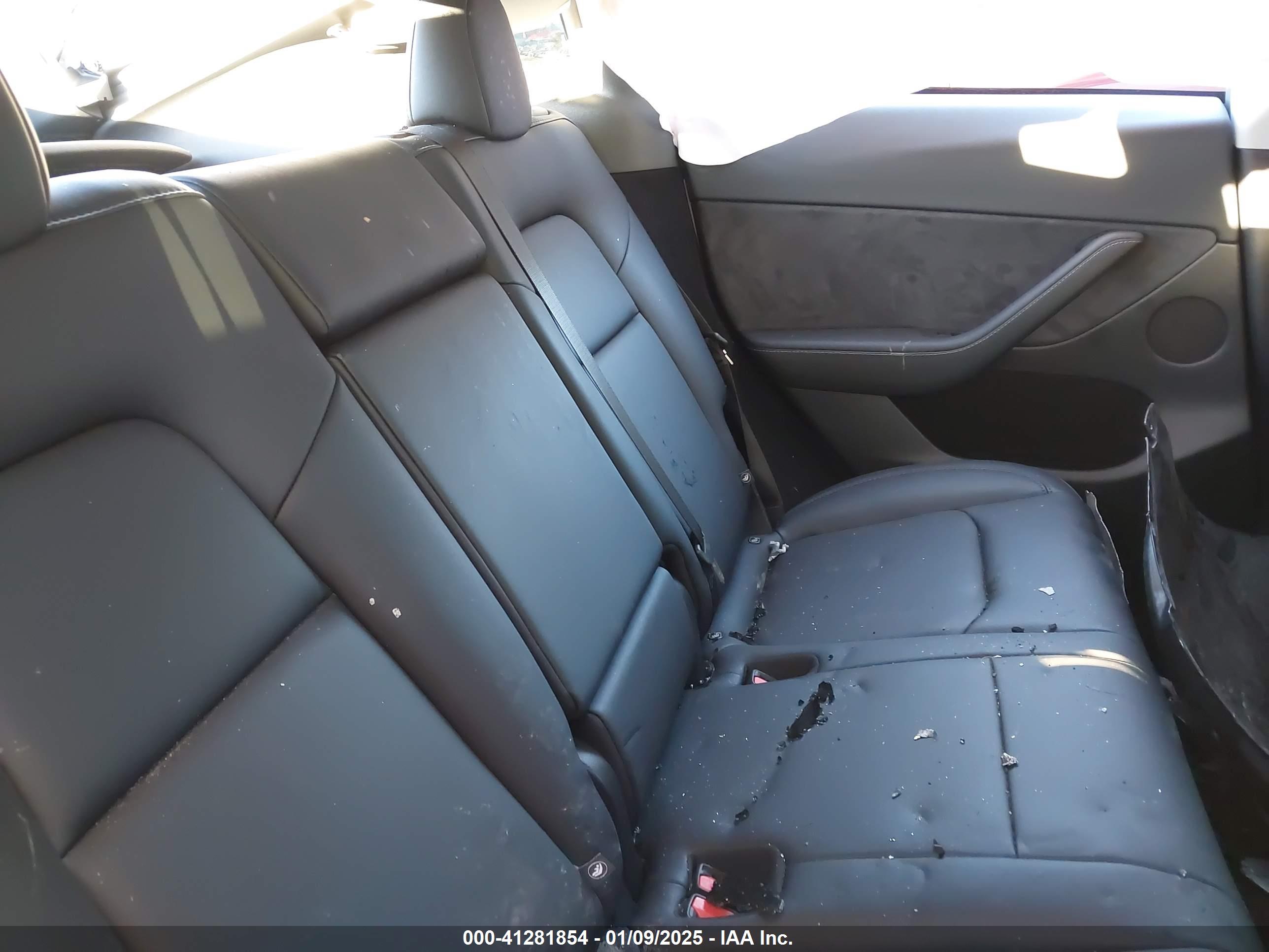 TESLA MODEL image 8