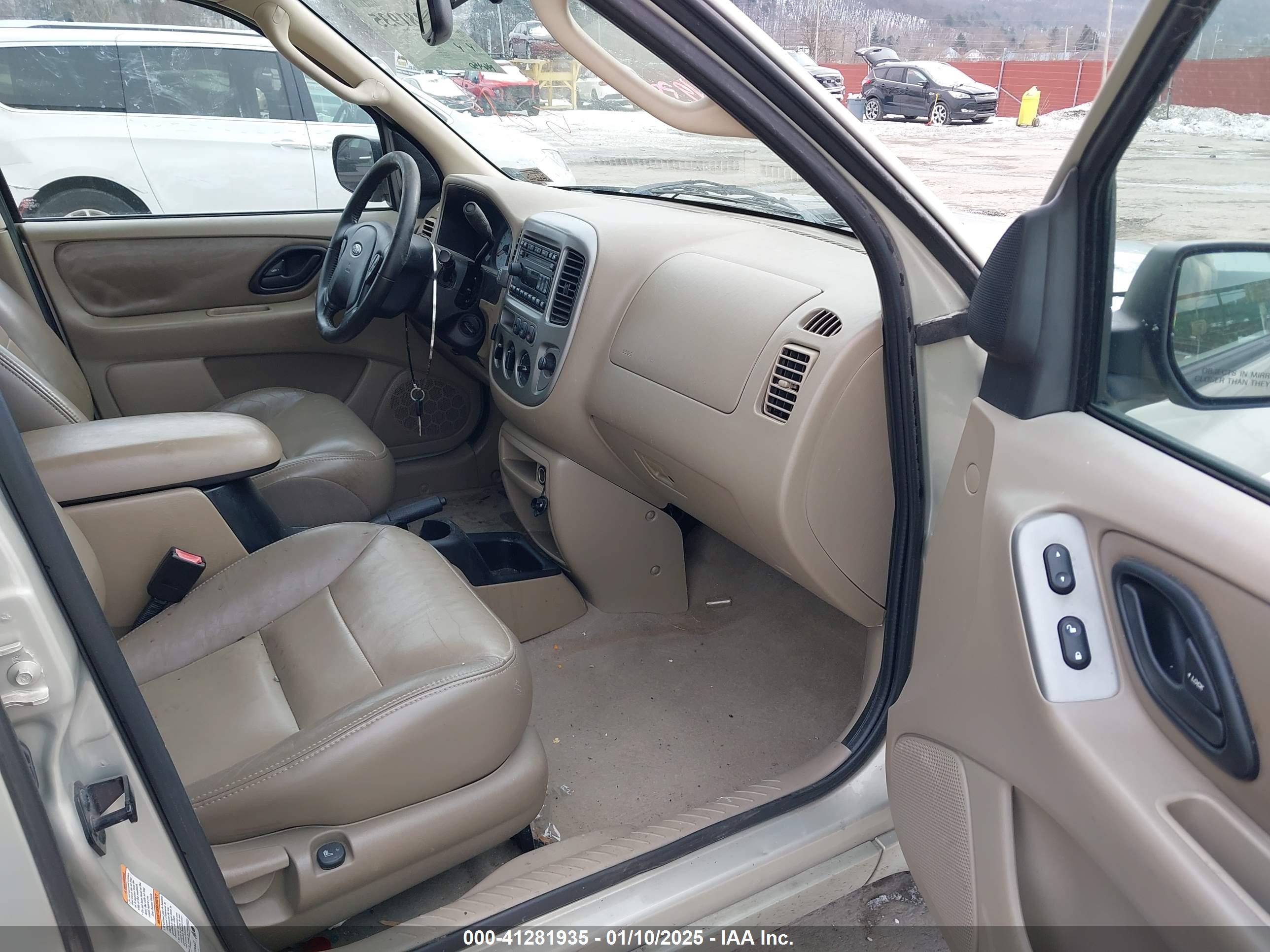FORD ESCAPE image 5