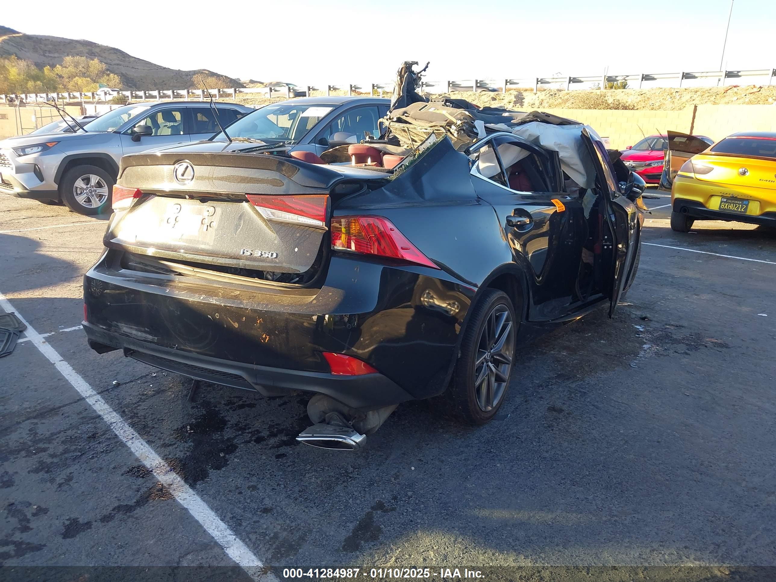 LEXUS IS image 4
