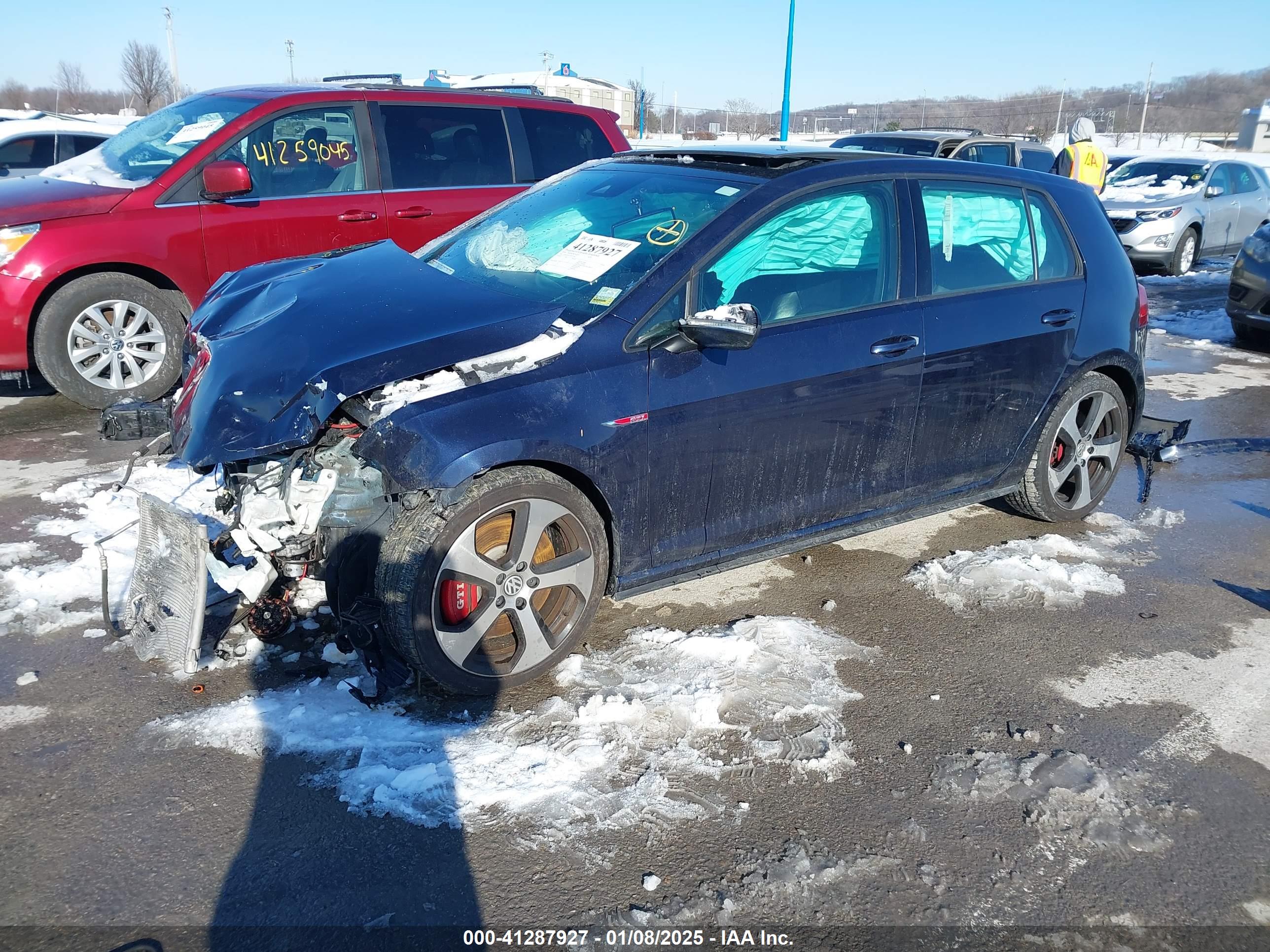 VOLKSWAGEN GOLF image 2
