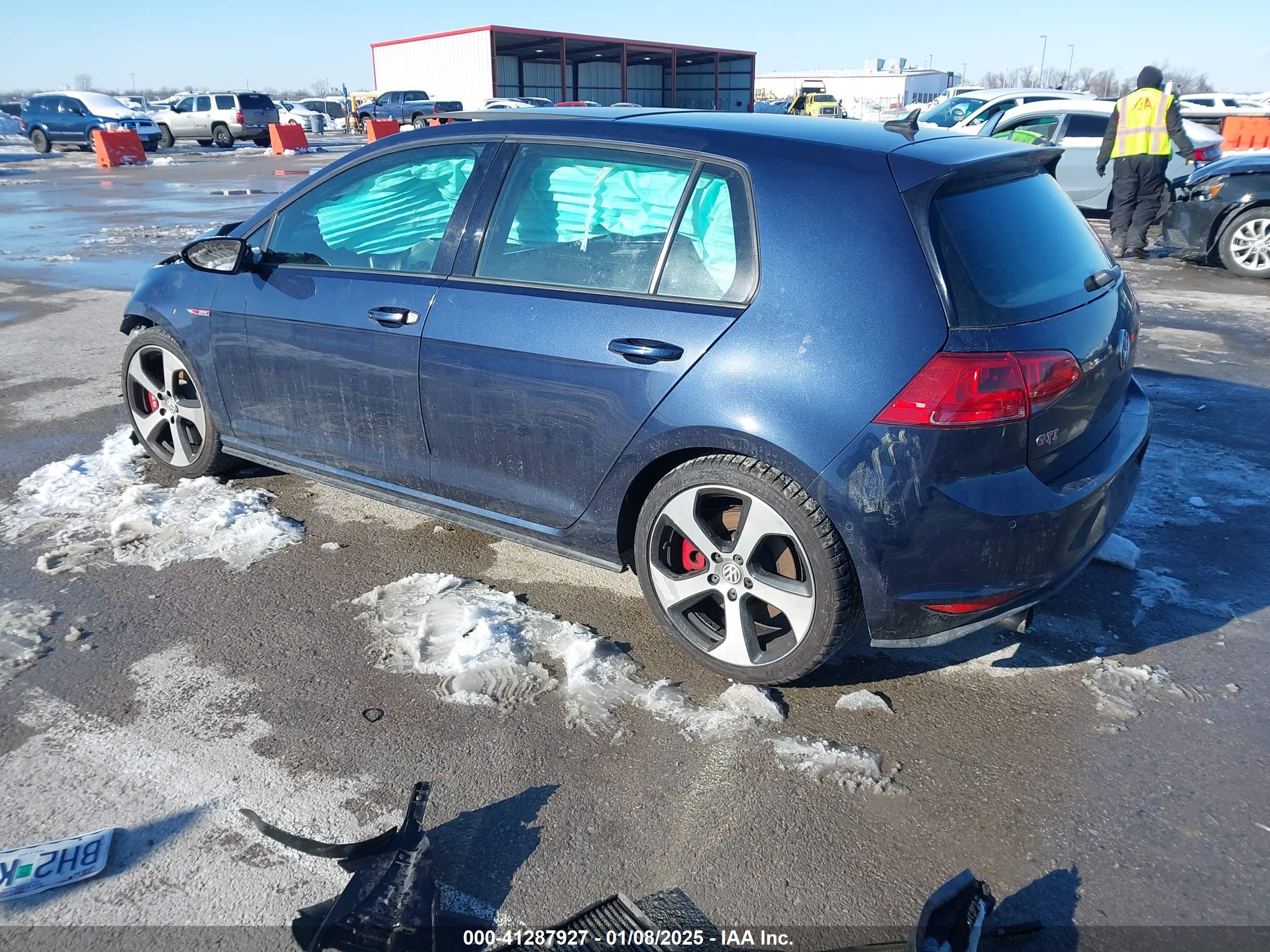 VOLKSWAGEN GOLF image 3