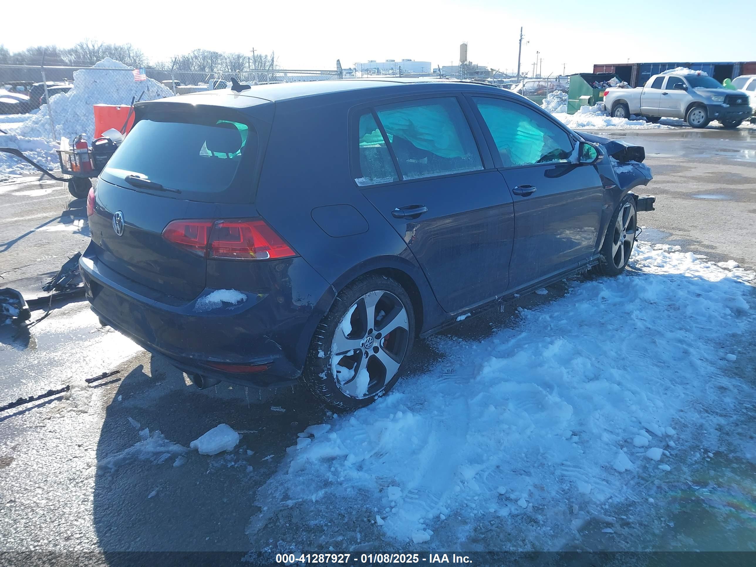 VOLKSWAGEN GOLF image 4