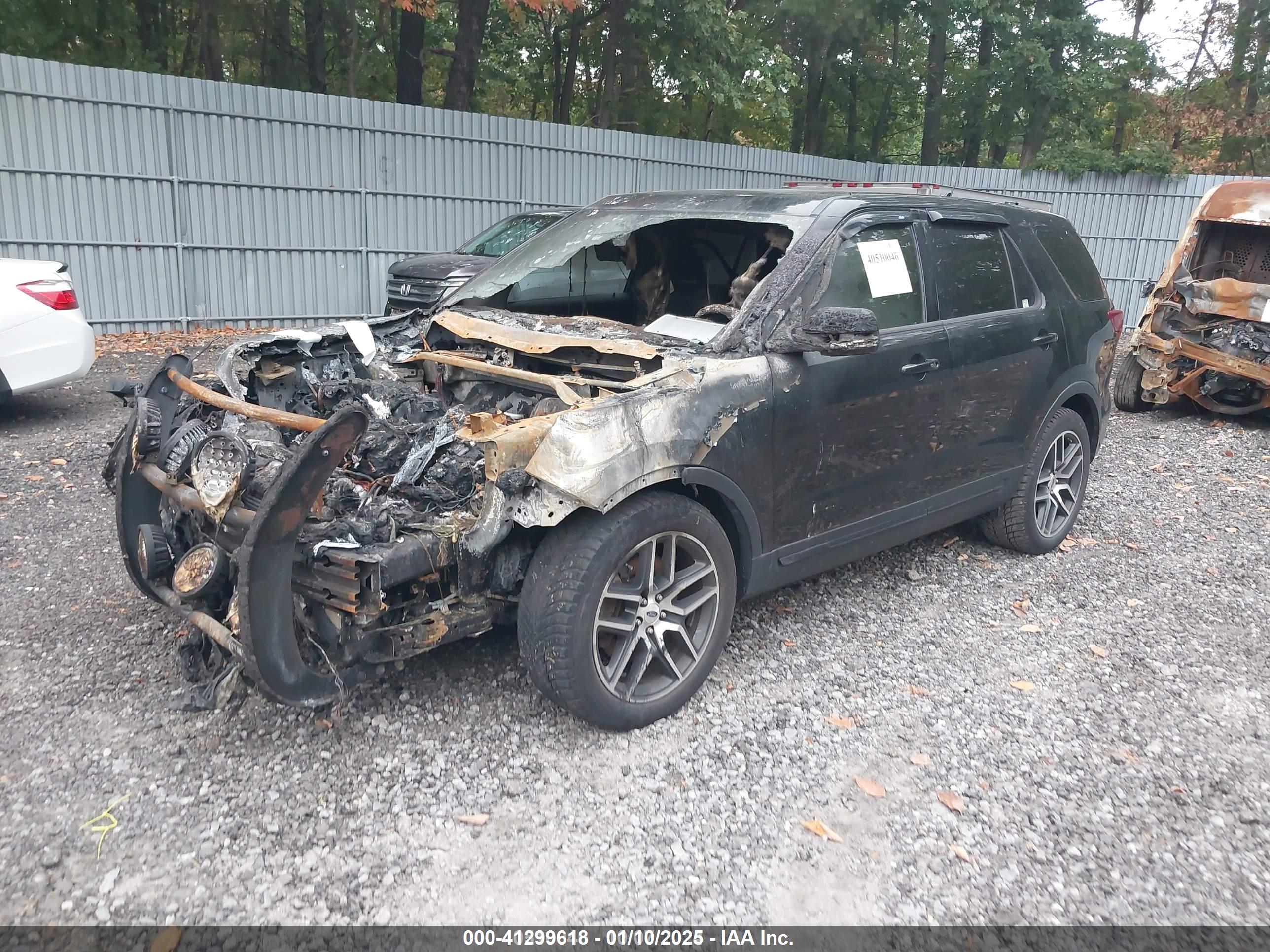 FORD EXPLORER image 2