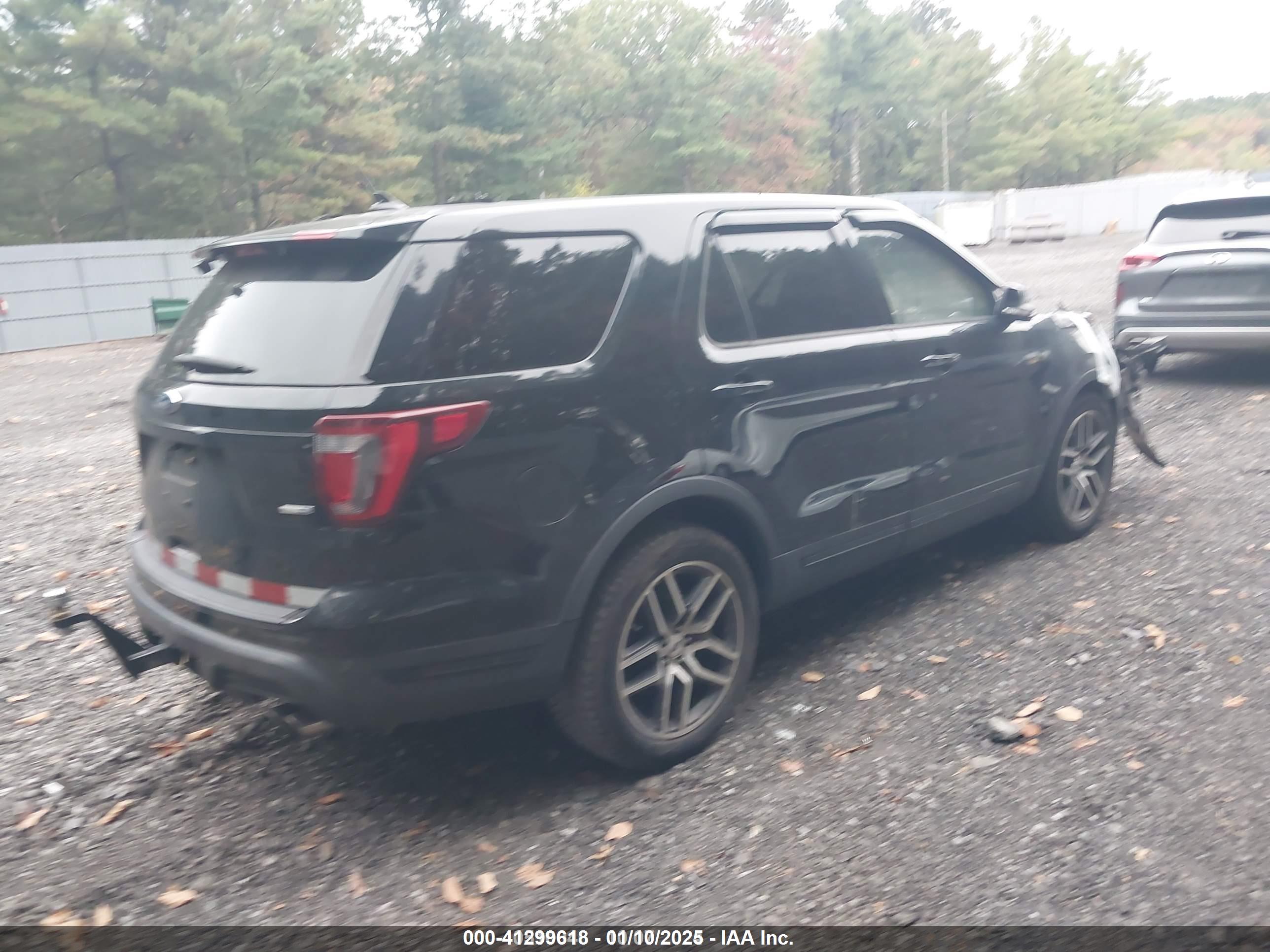 FORD EXPLORER image 4