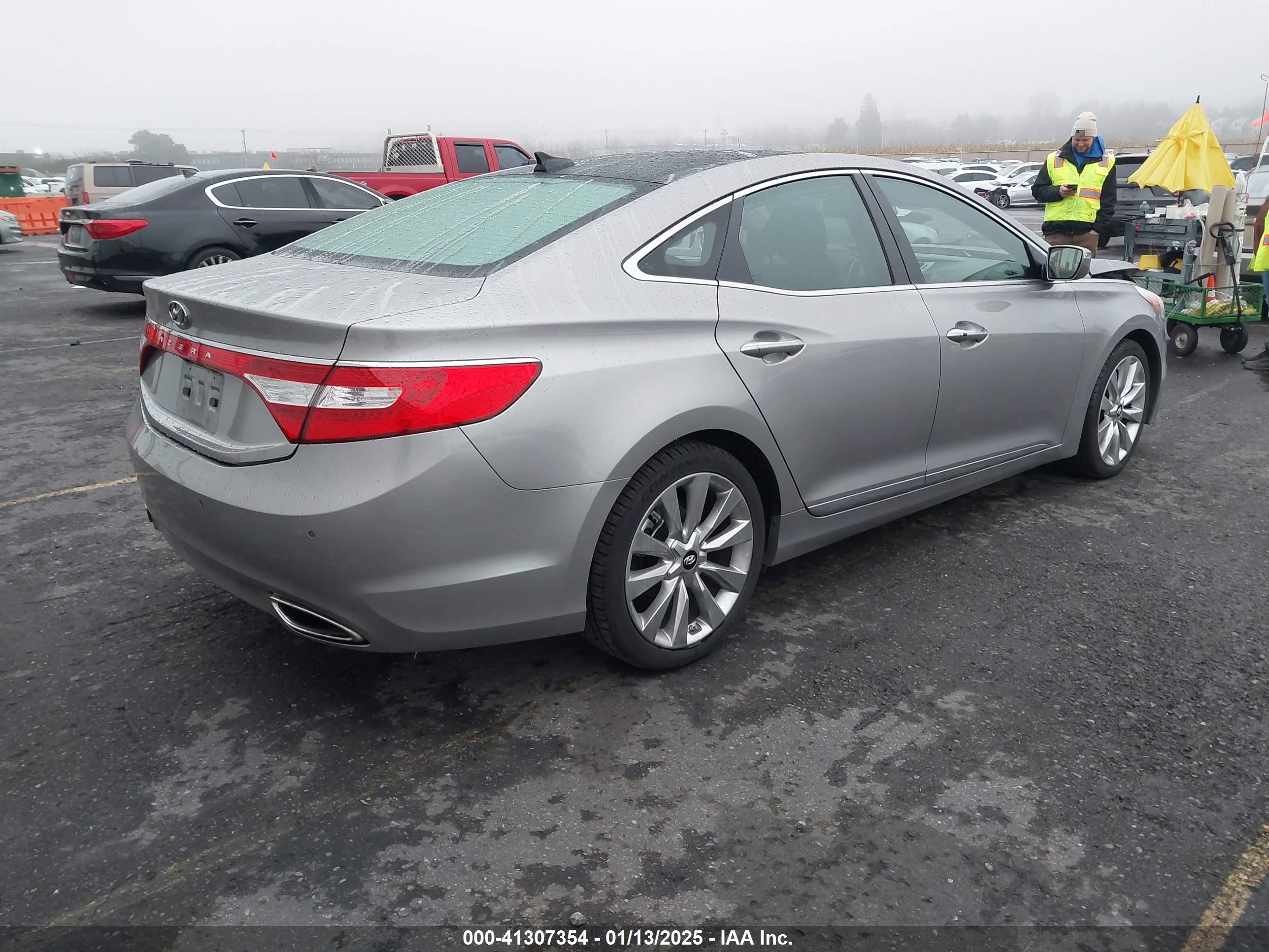 HYUNDAI AZERA image 4