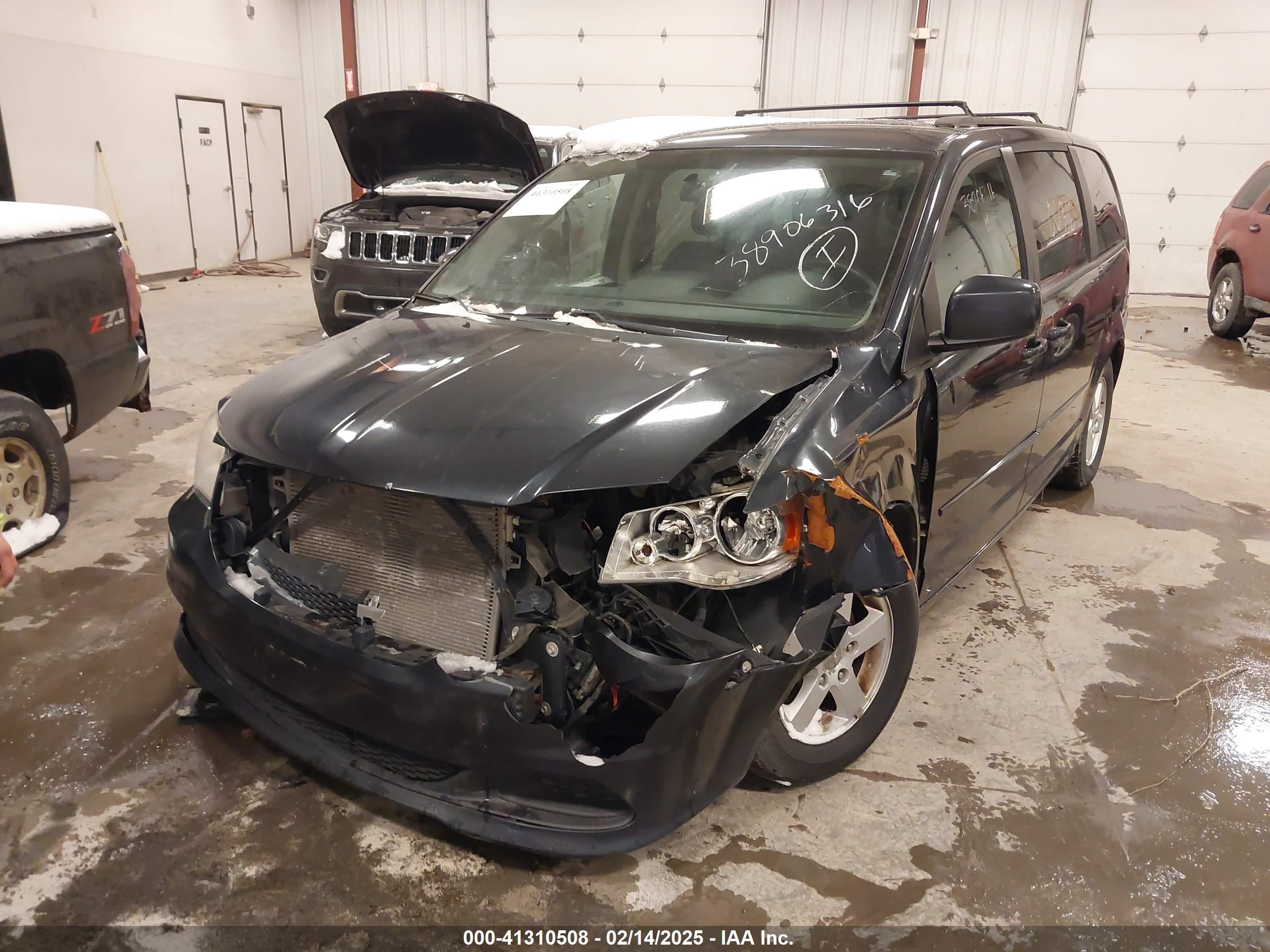 DODGE GRAND image 6