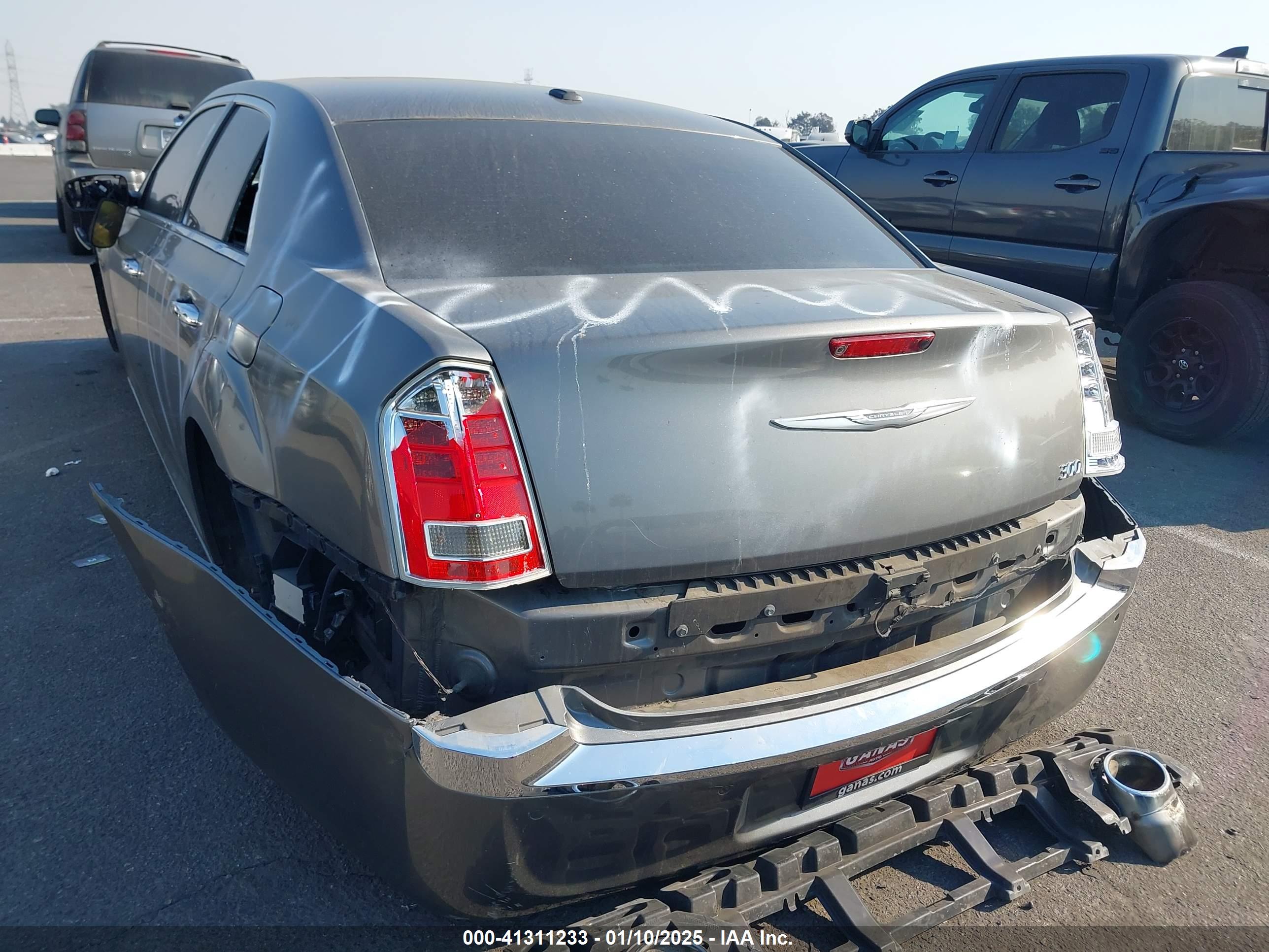 CHRYSLER 300 image 3