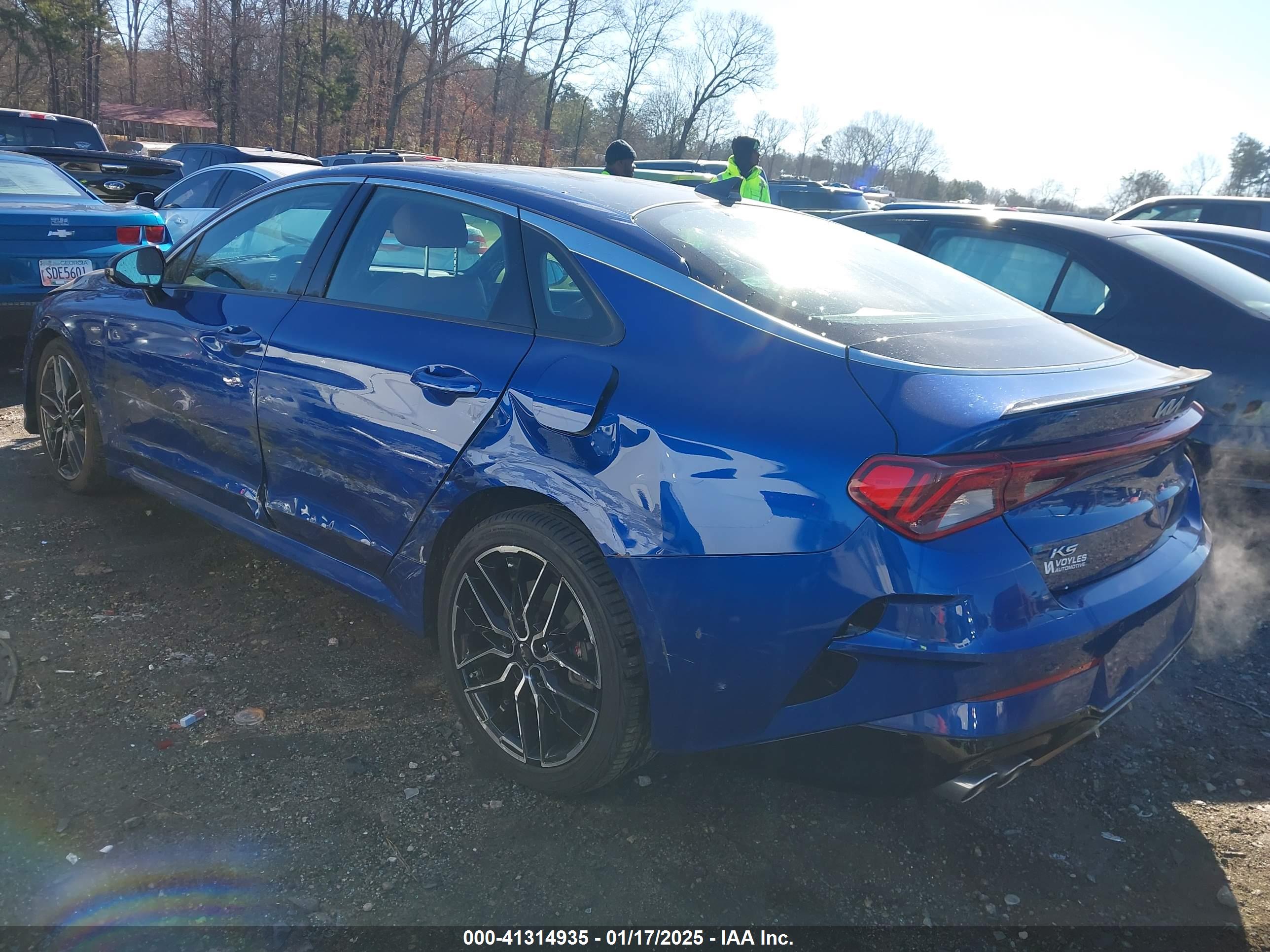 KIA K5 image 3