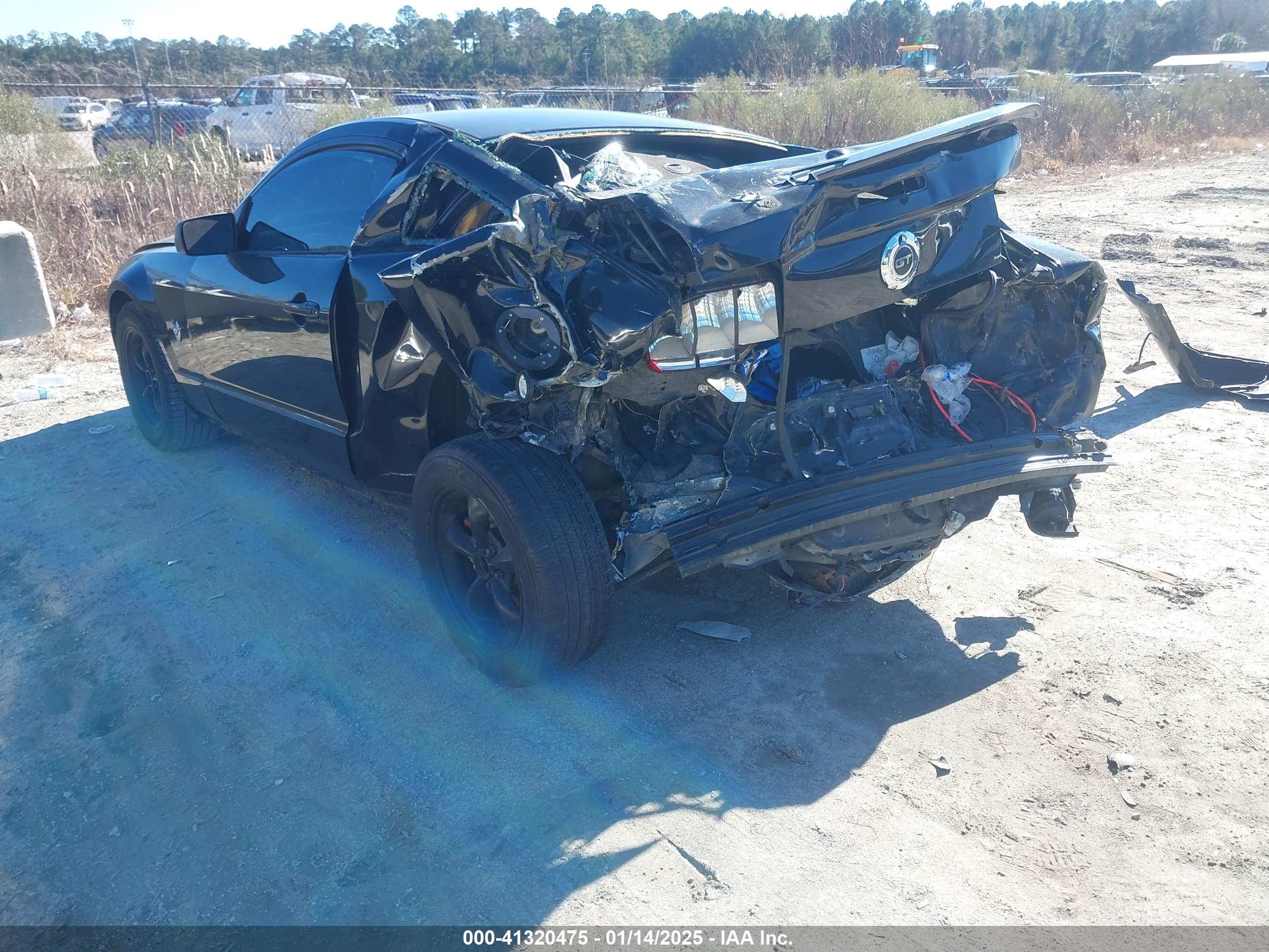 FORD MUSTANG image 3