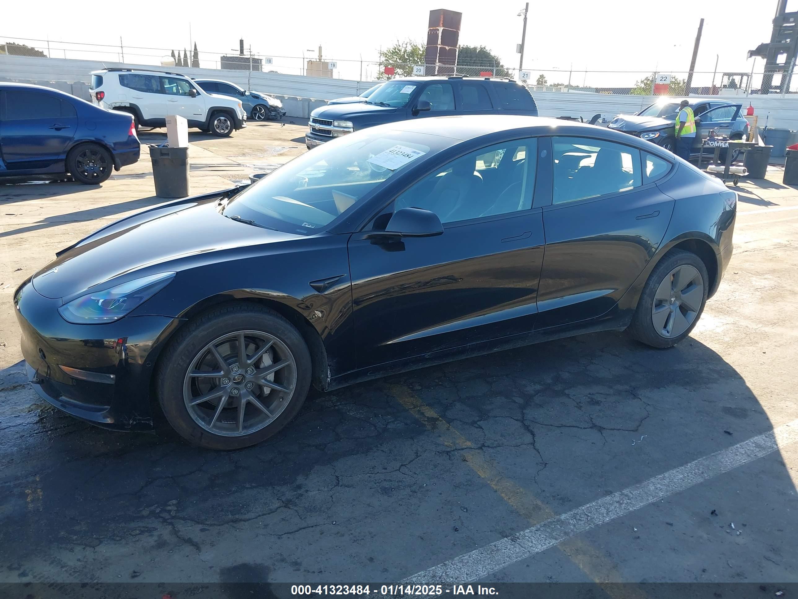 TESLA MODEL image 2
