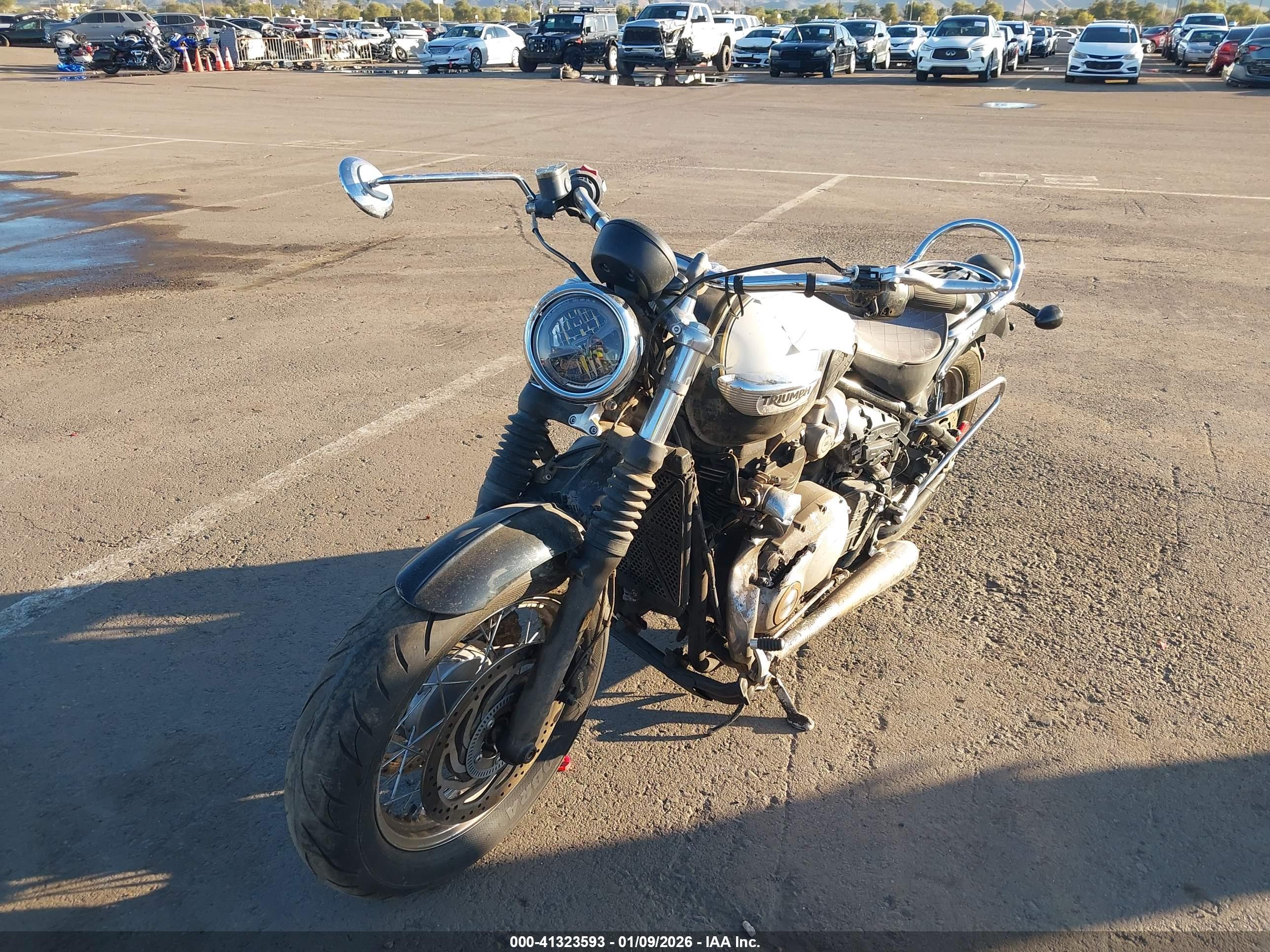 TRIUMPH MOTORCYCLE image 2
