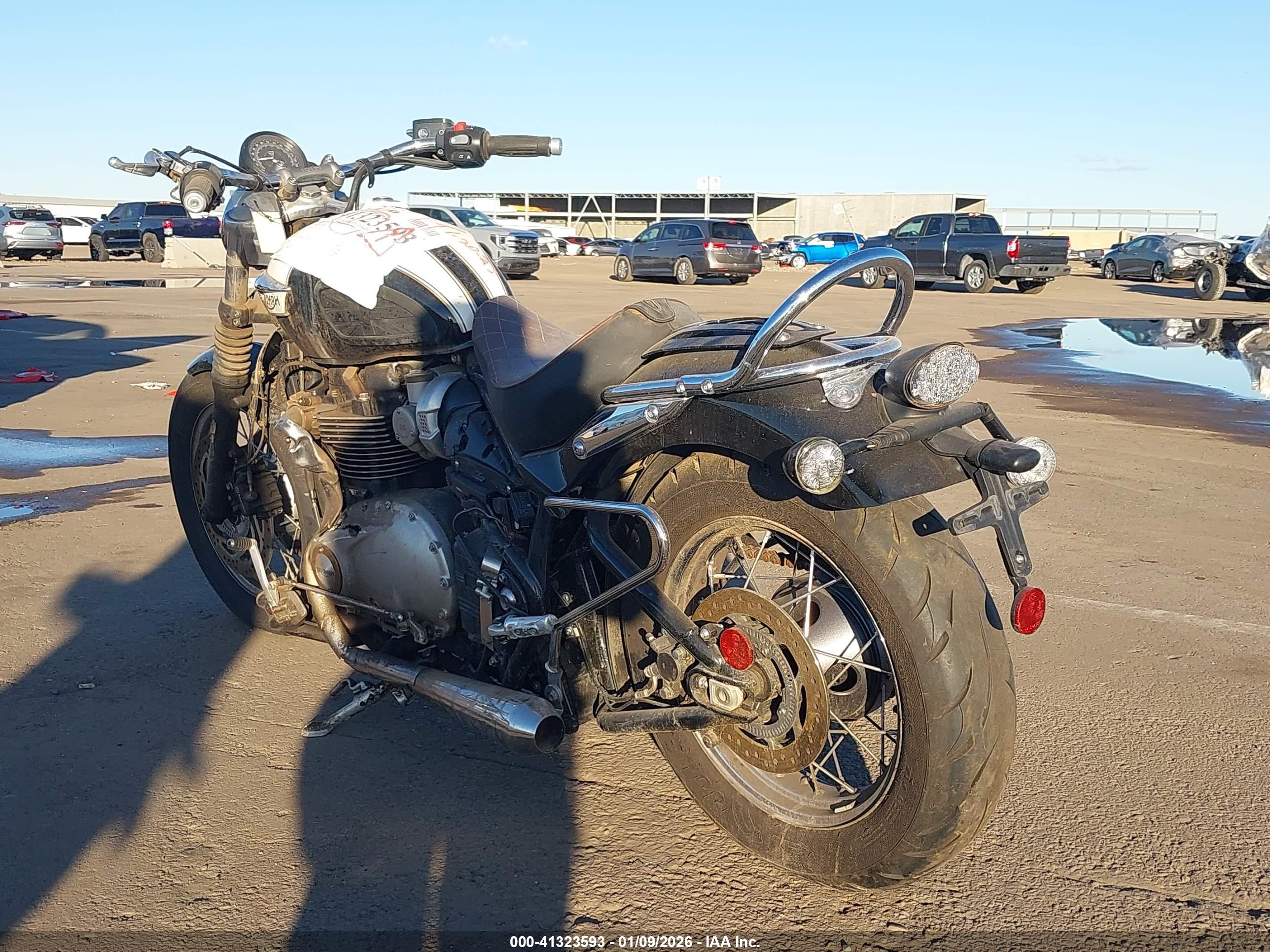 TRIUMPH MOTORCYCLE image 3