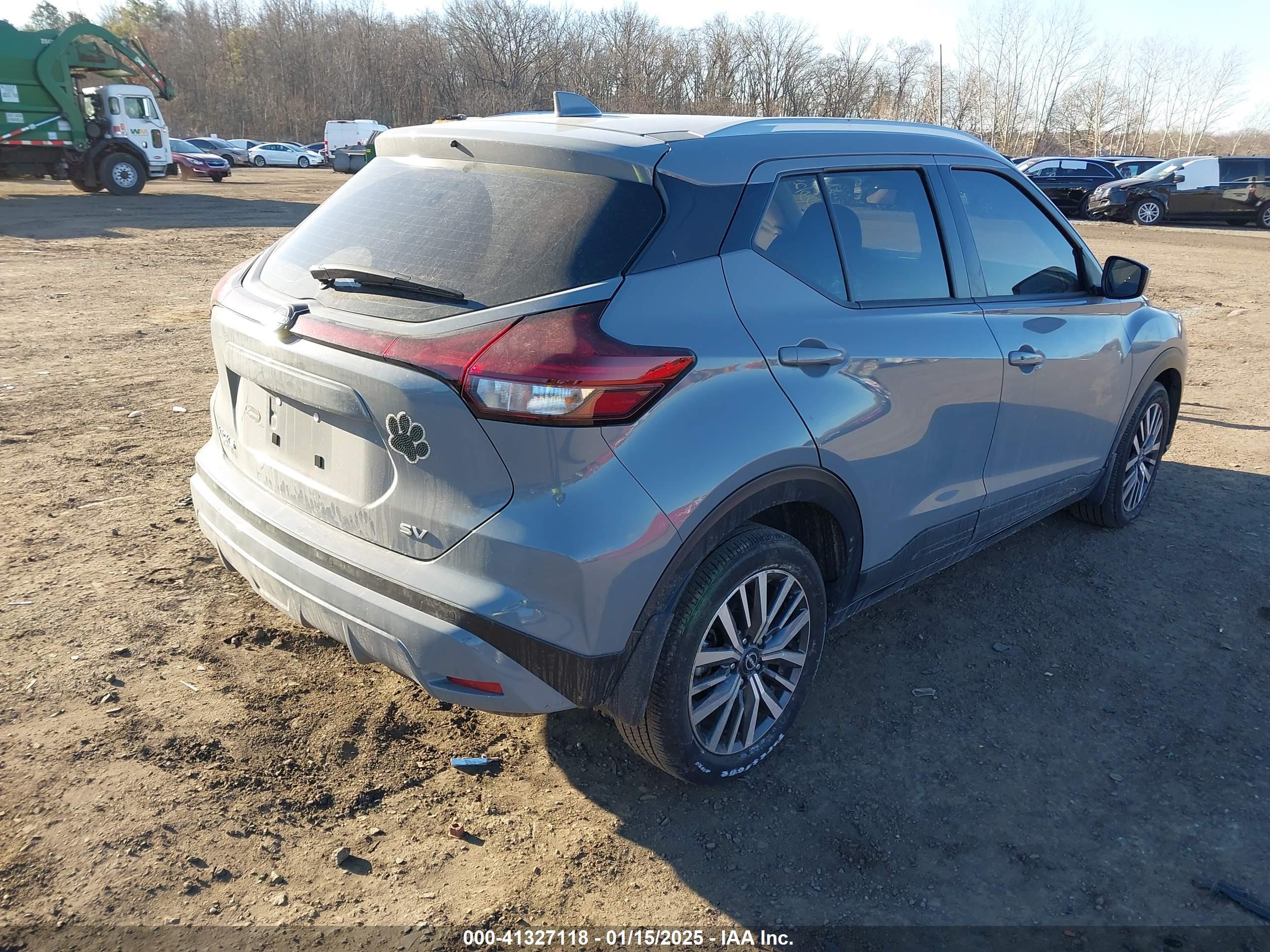 NISSAN KICKS image 4