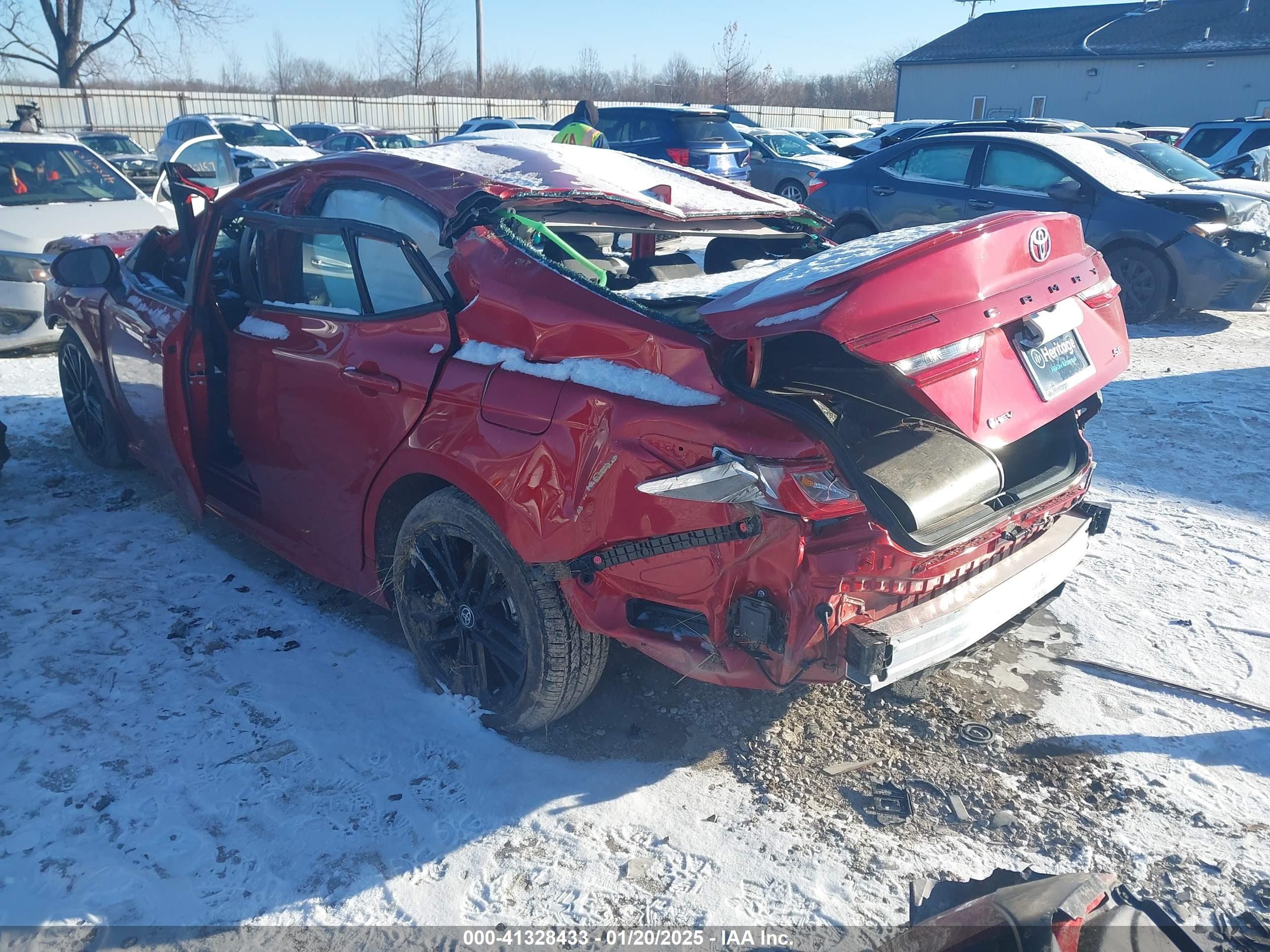 TOYOTA CAMRY image 3