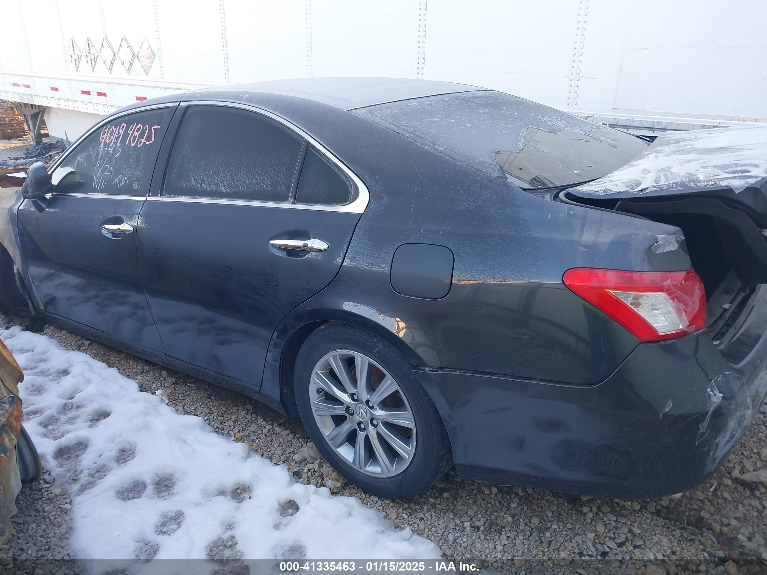 LEXUS ES image 3