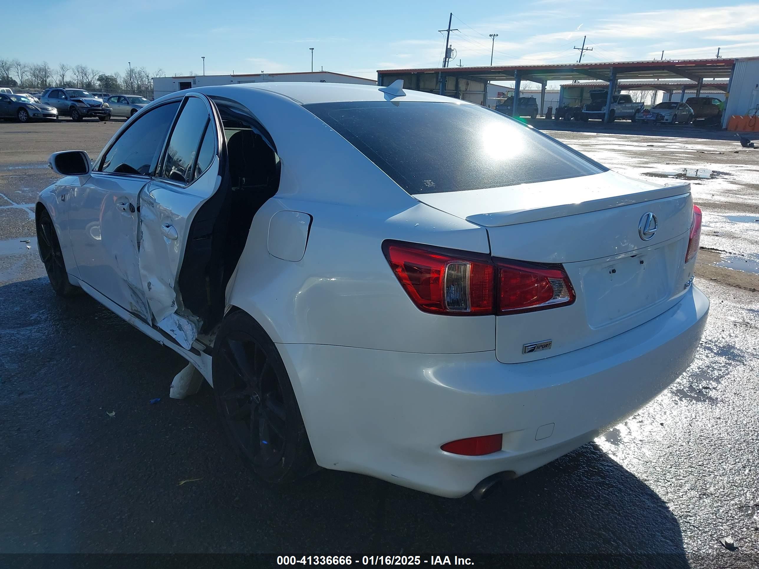 LEXUS IS image 3