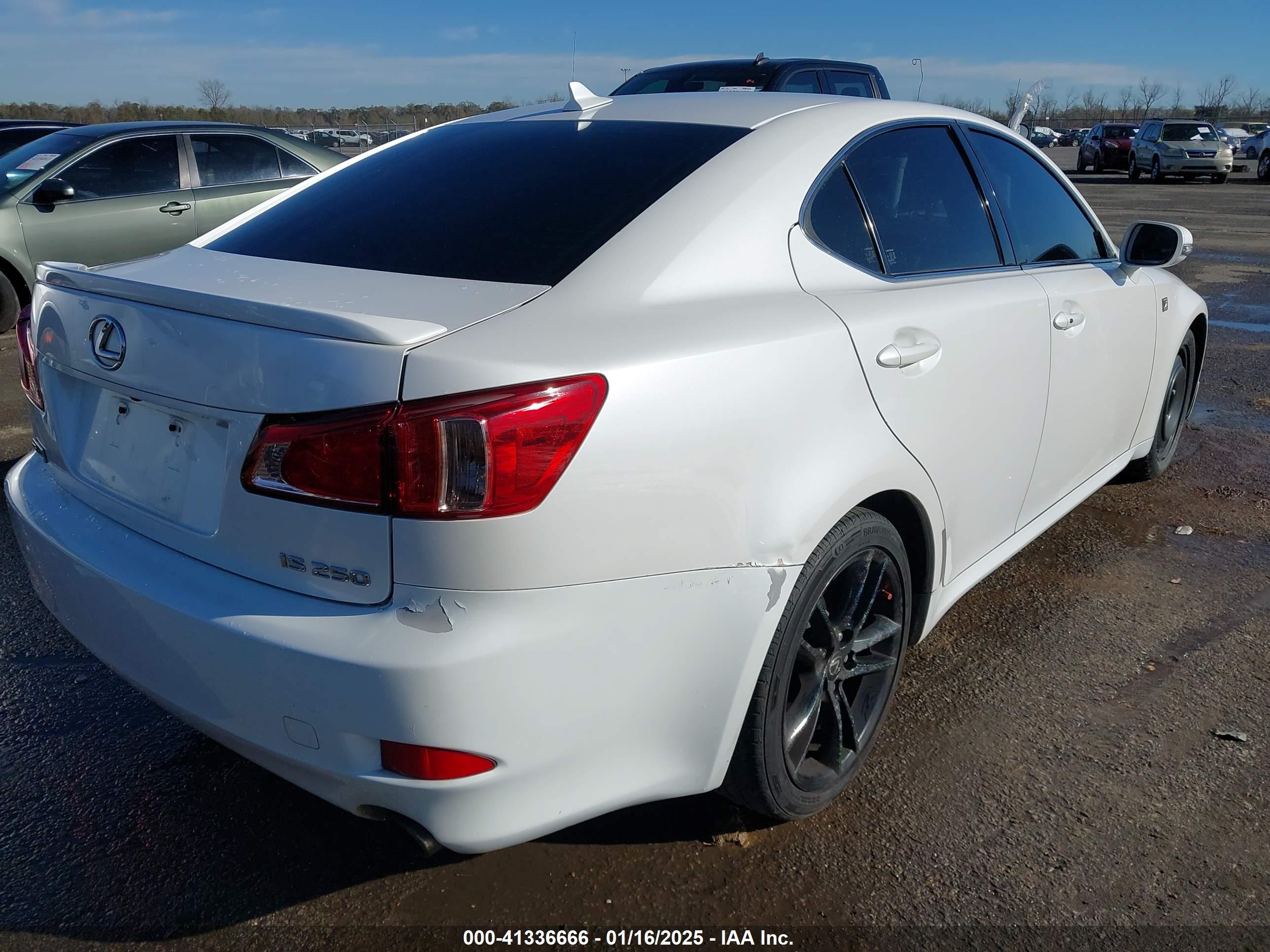 LEXUS IS image 4