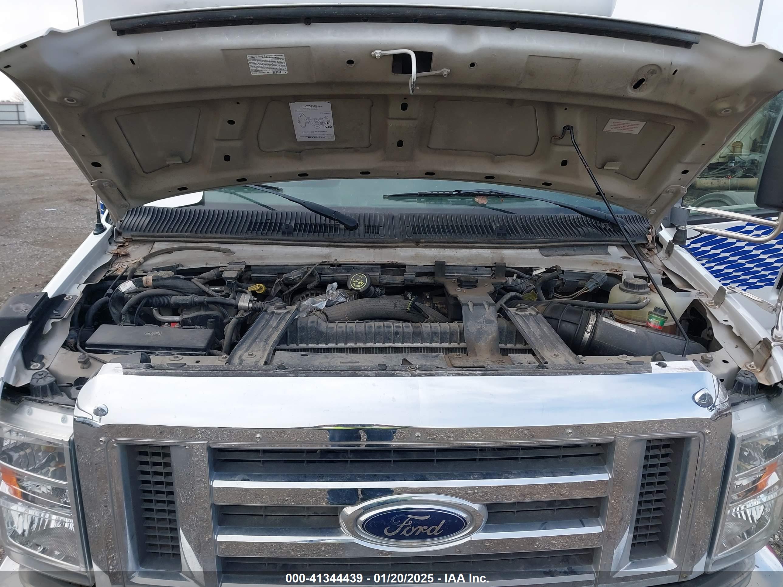 FORD E-450 image 10