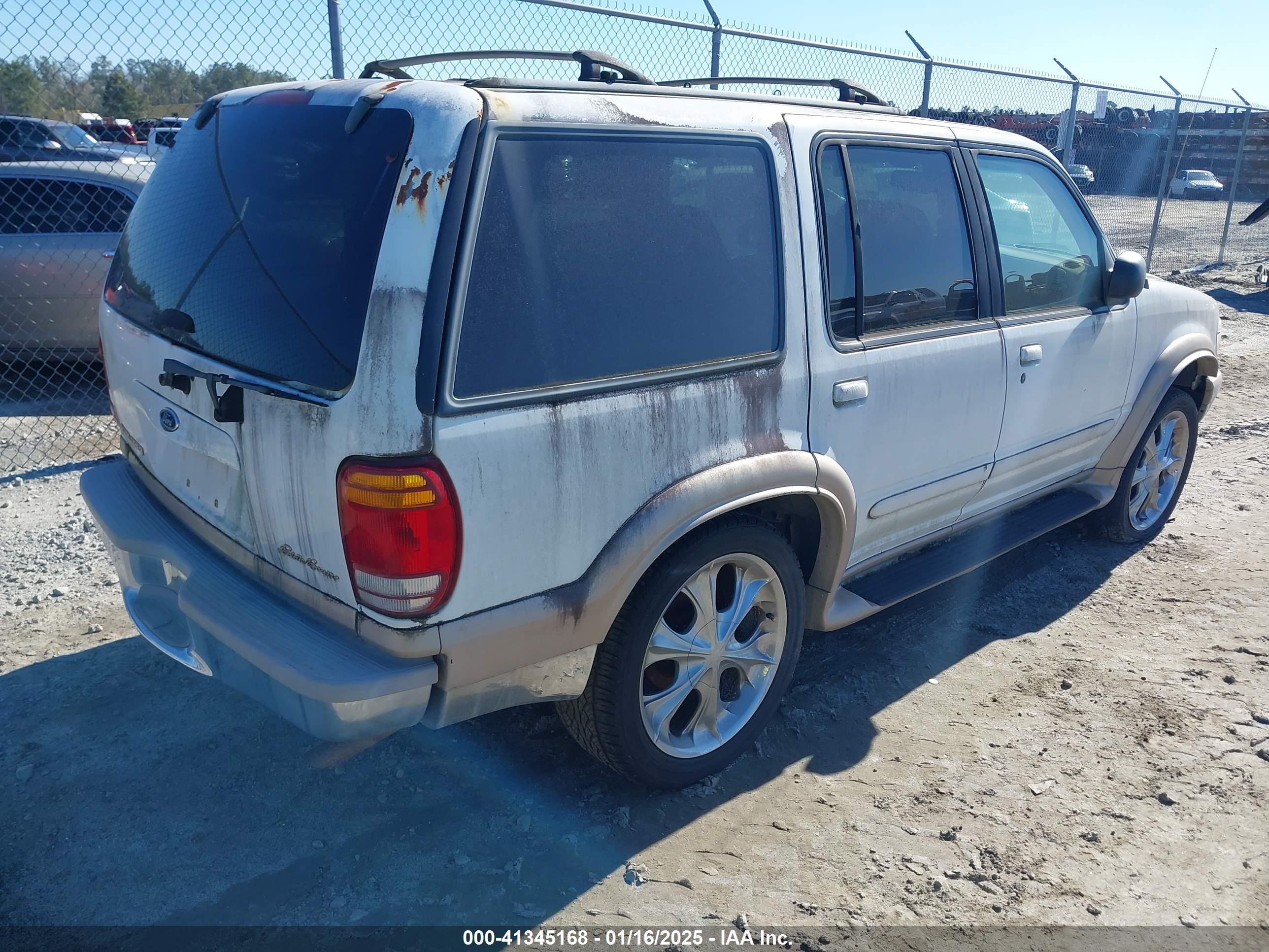 FORD EXPLORER image 4