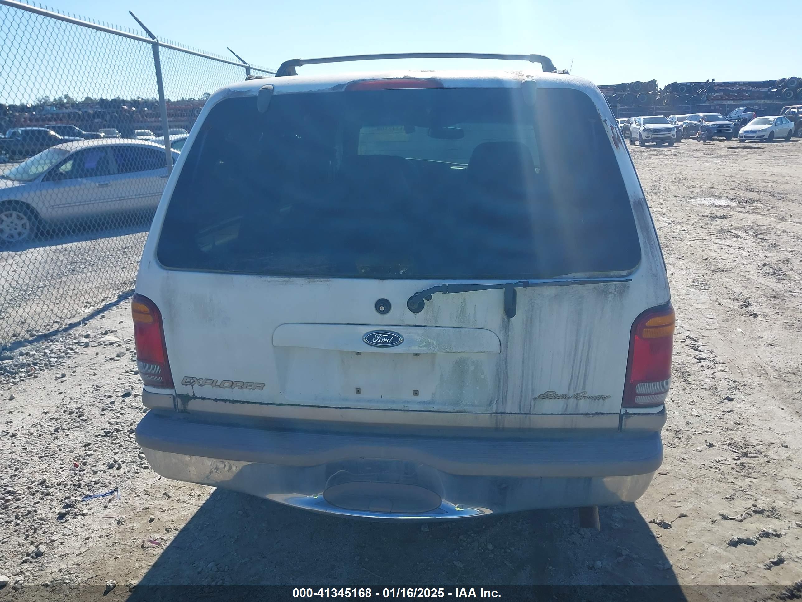 FORD EXPLORER image 6