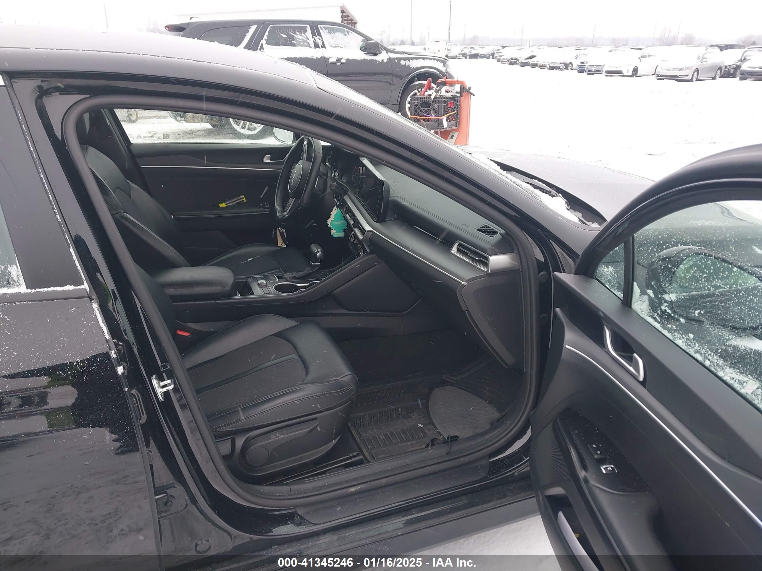 KIA K5 image 5