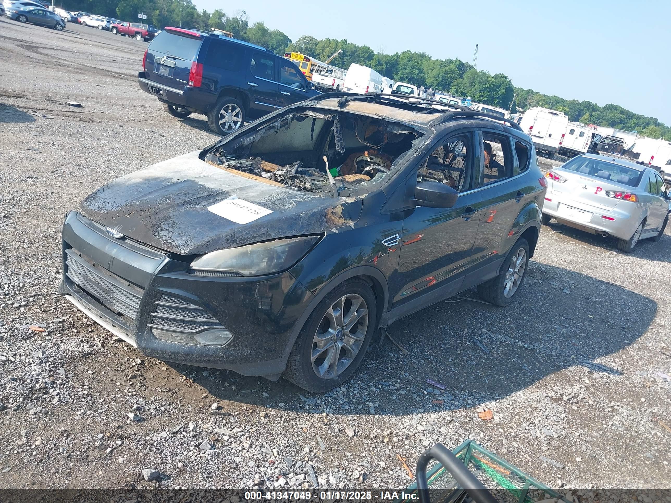 FORD ESCAPE image 2