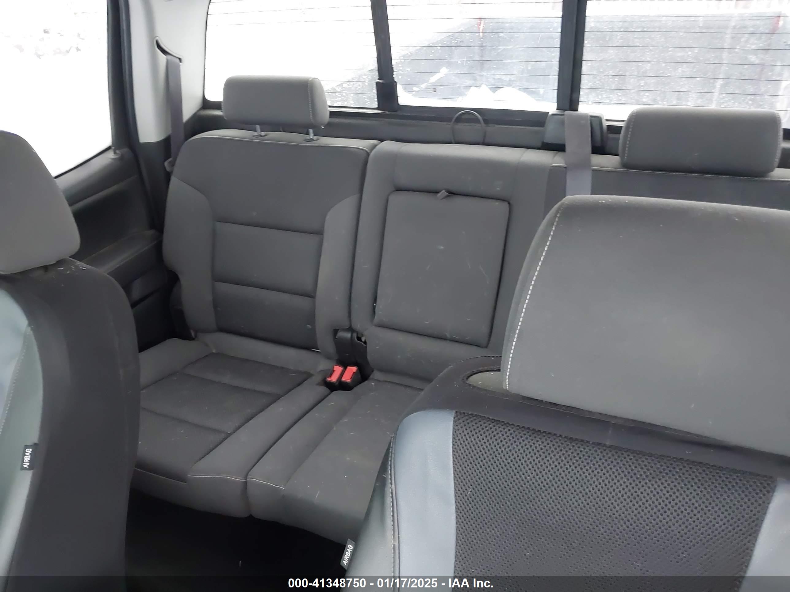 CHEVROLET SILVERADO image 7