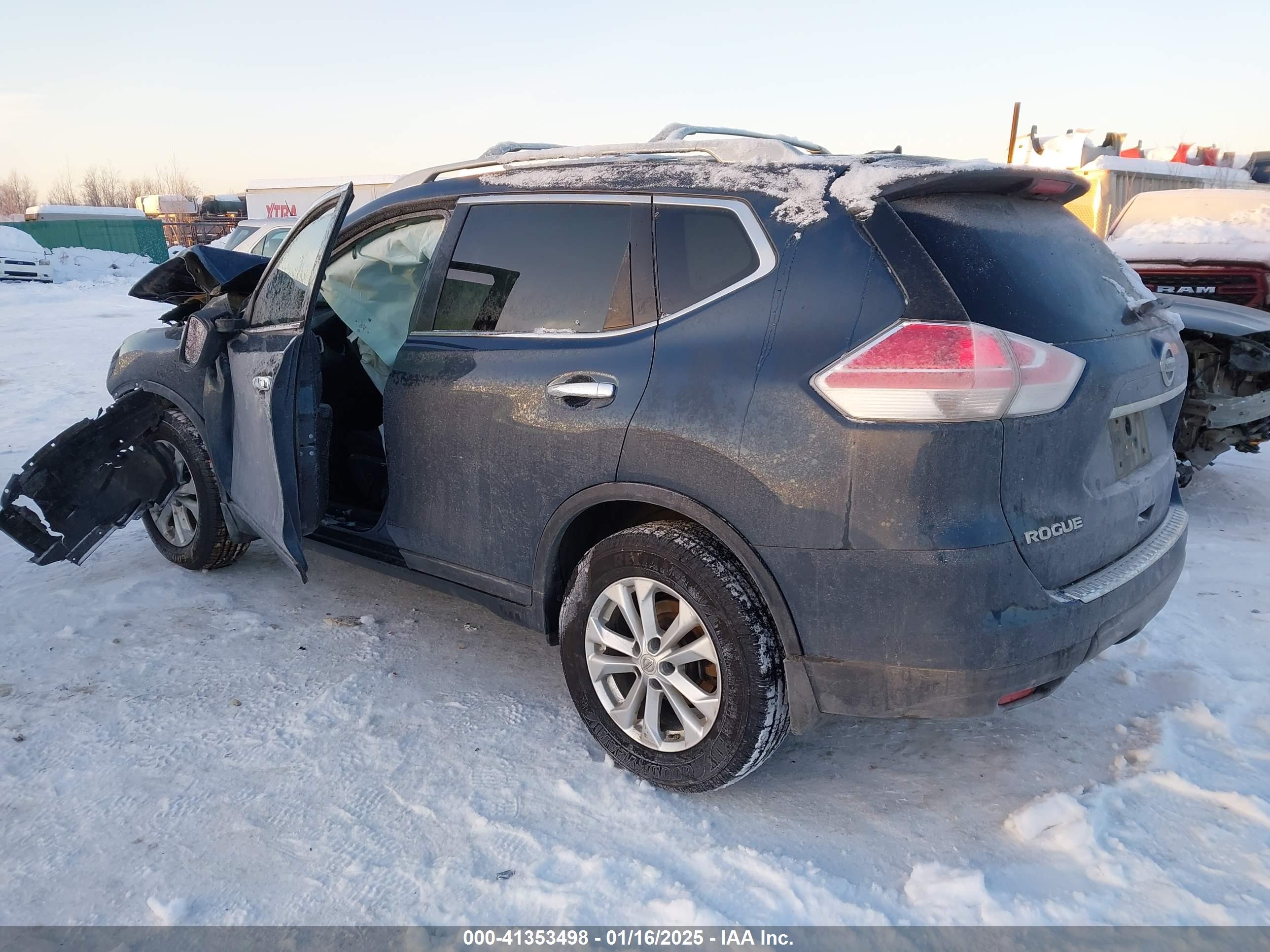NISSAN ROGUE image 3