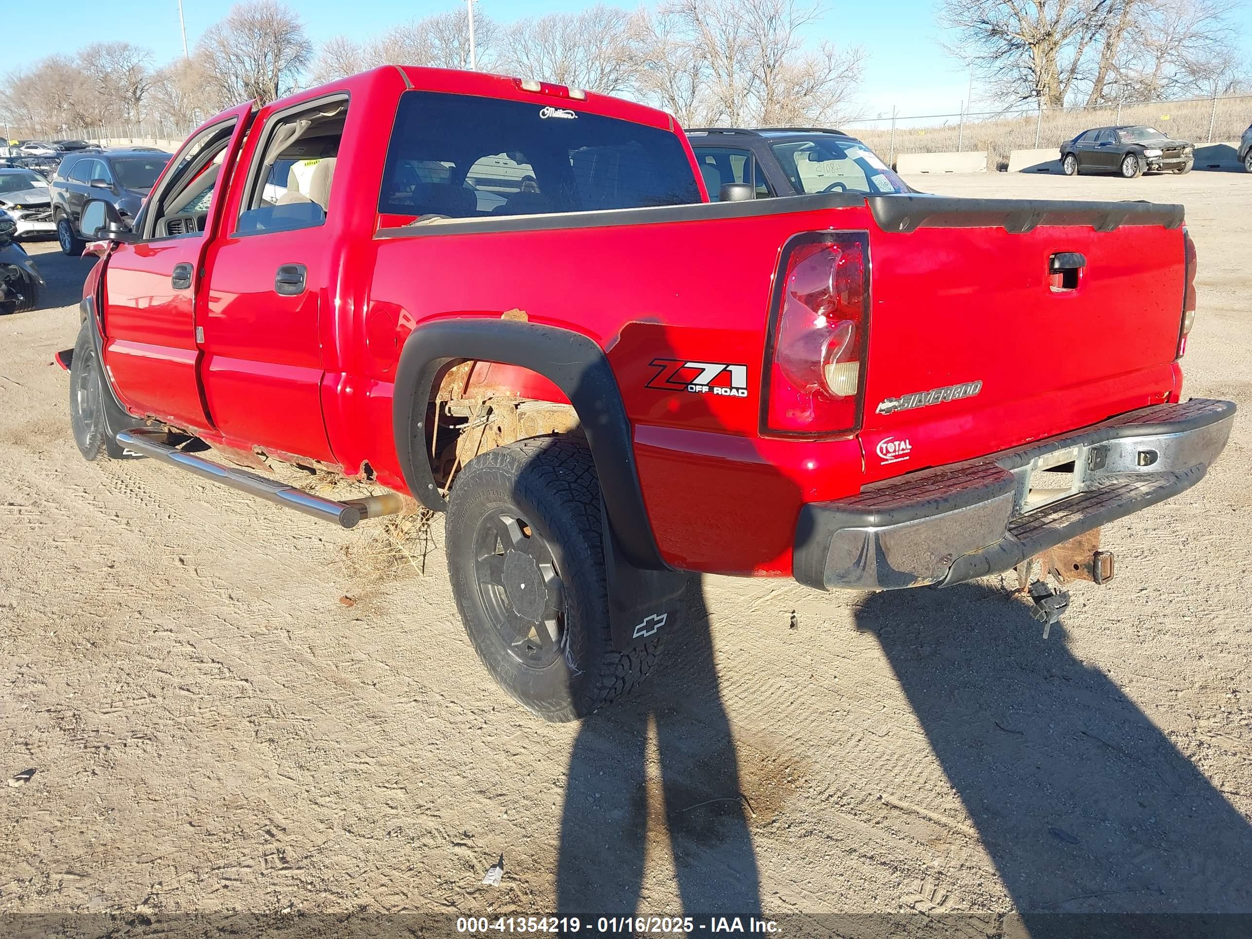 CHEVROLET SILVERADO image 3