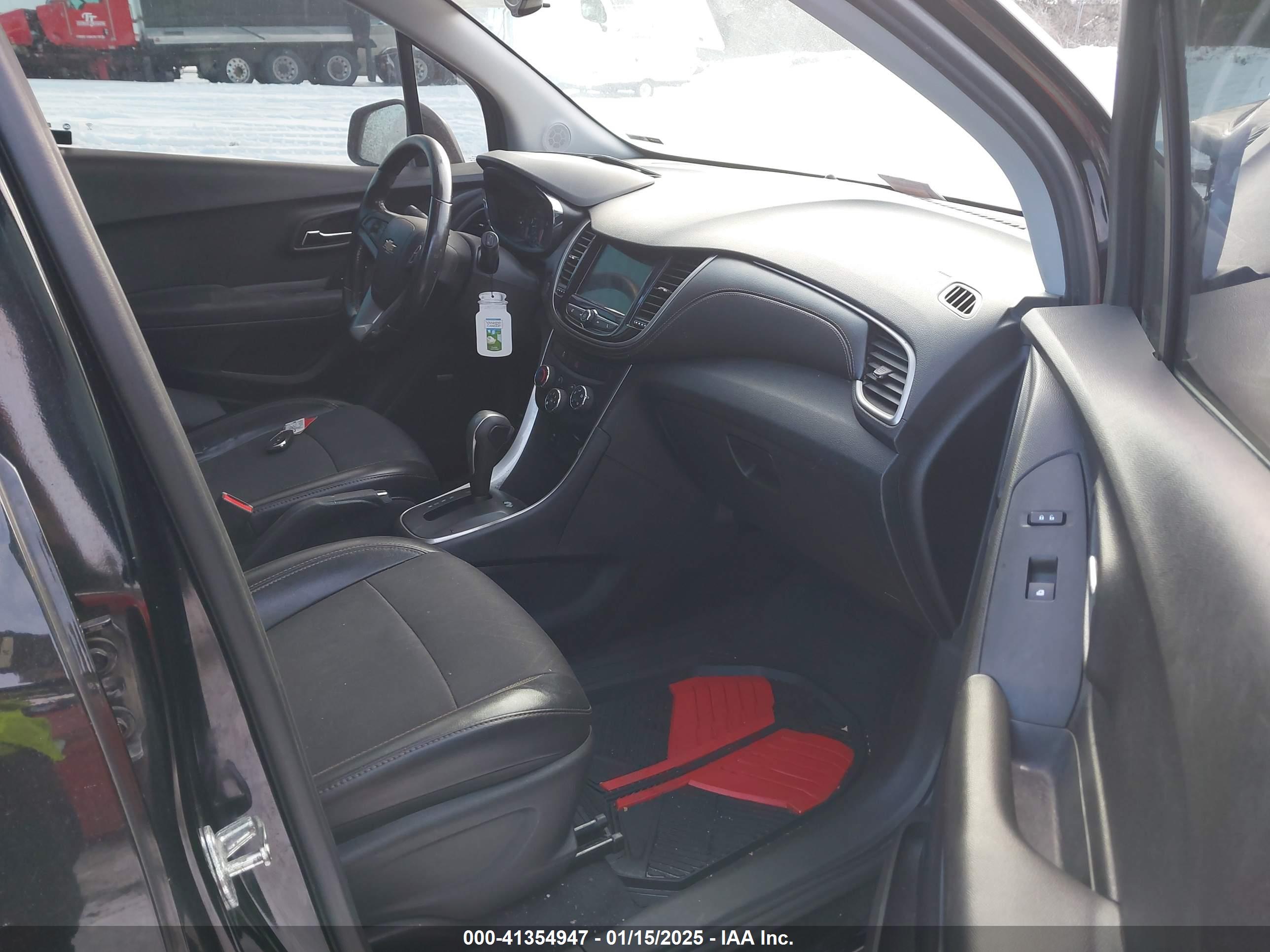 CHEVROLET TRAX image 5