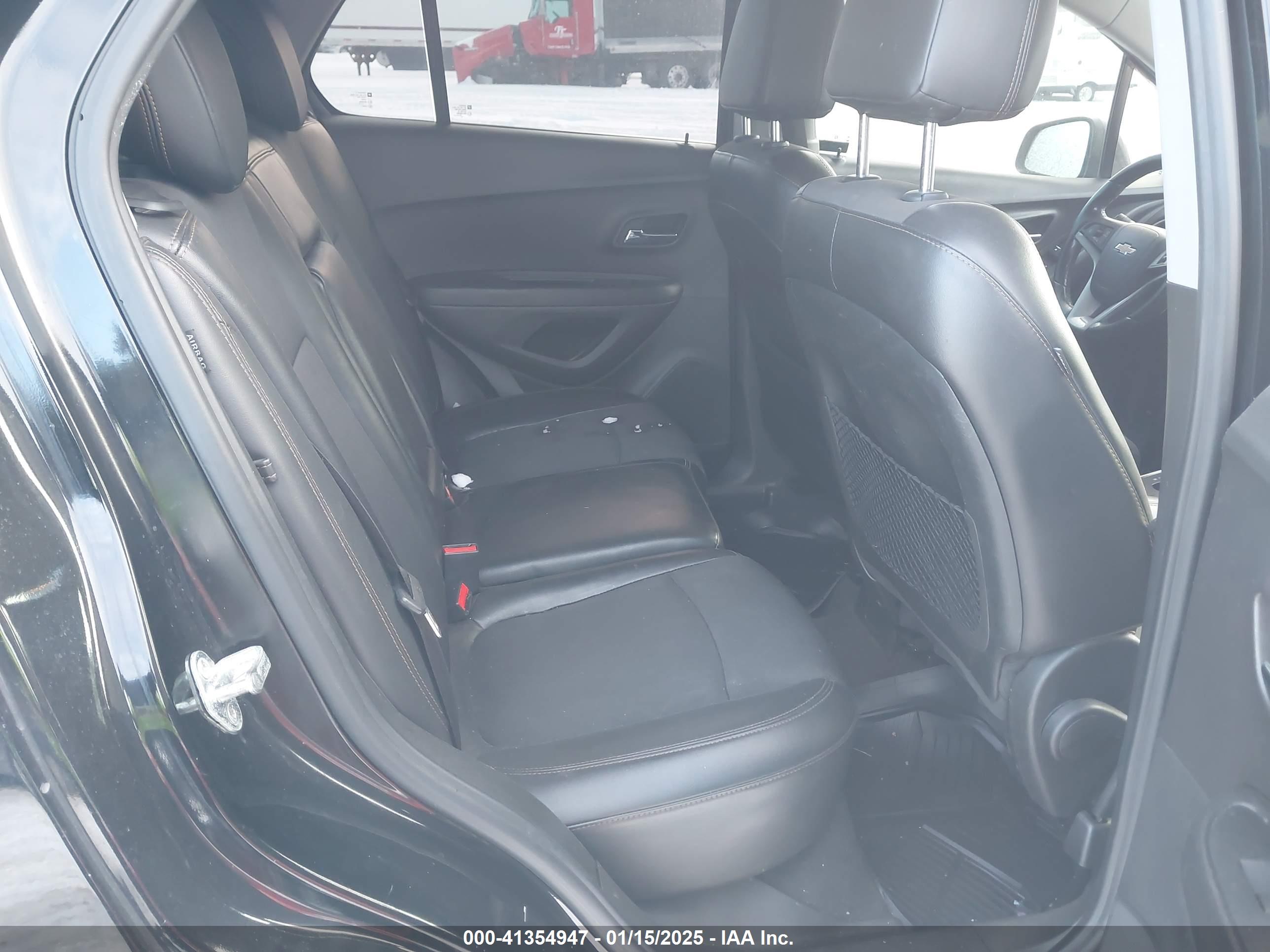 CHEVROLET TRAX image 8