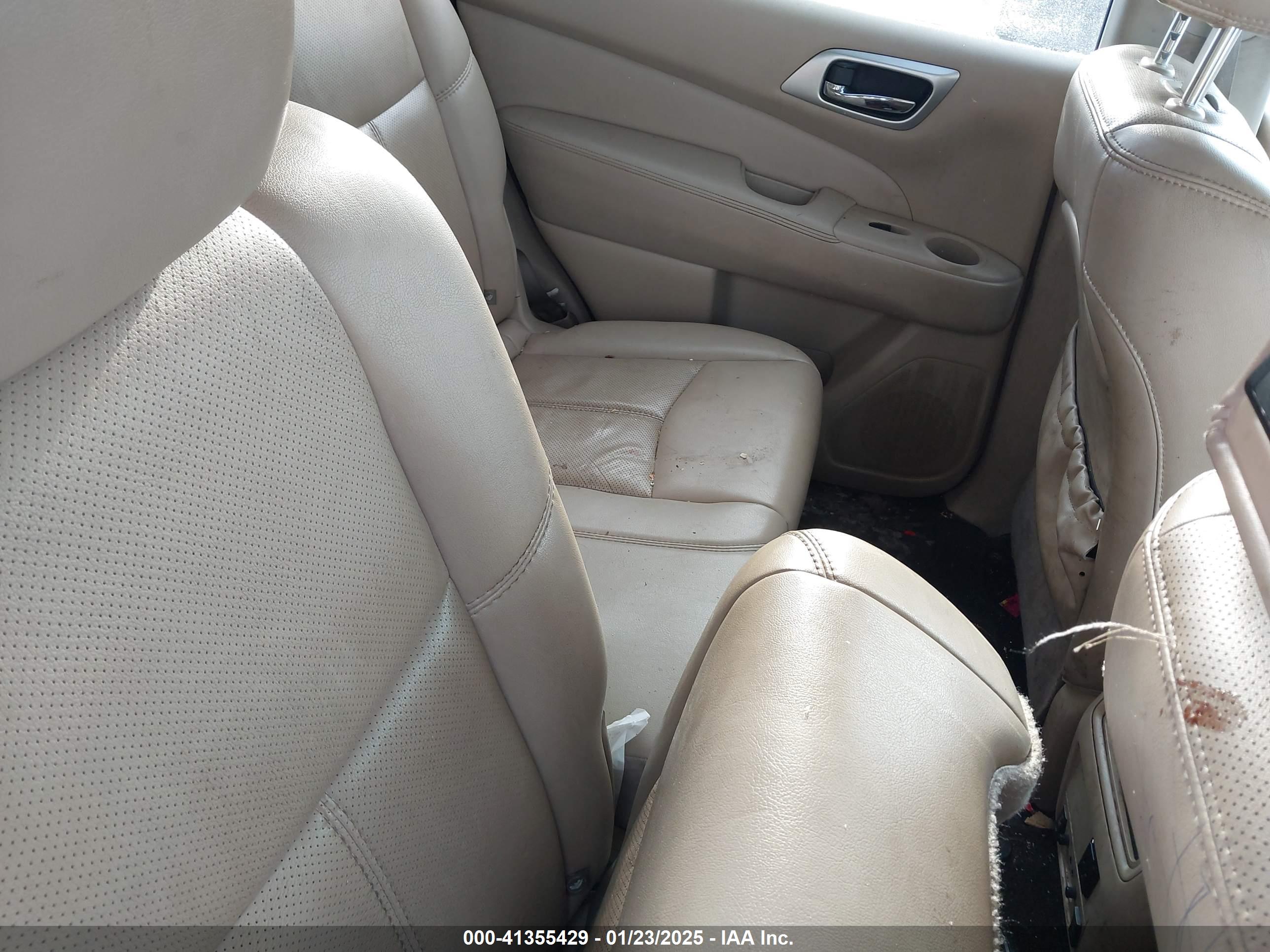 NISSAN PATHFINDER image 8