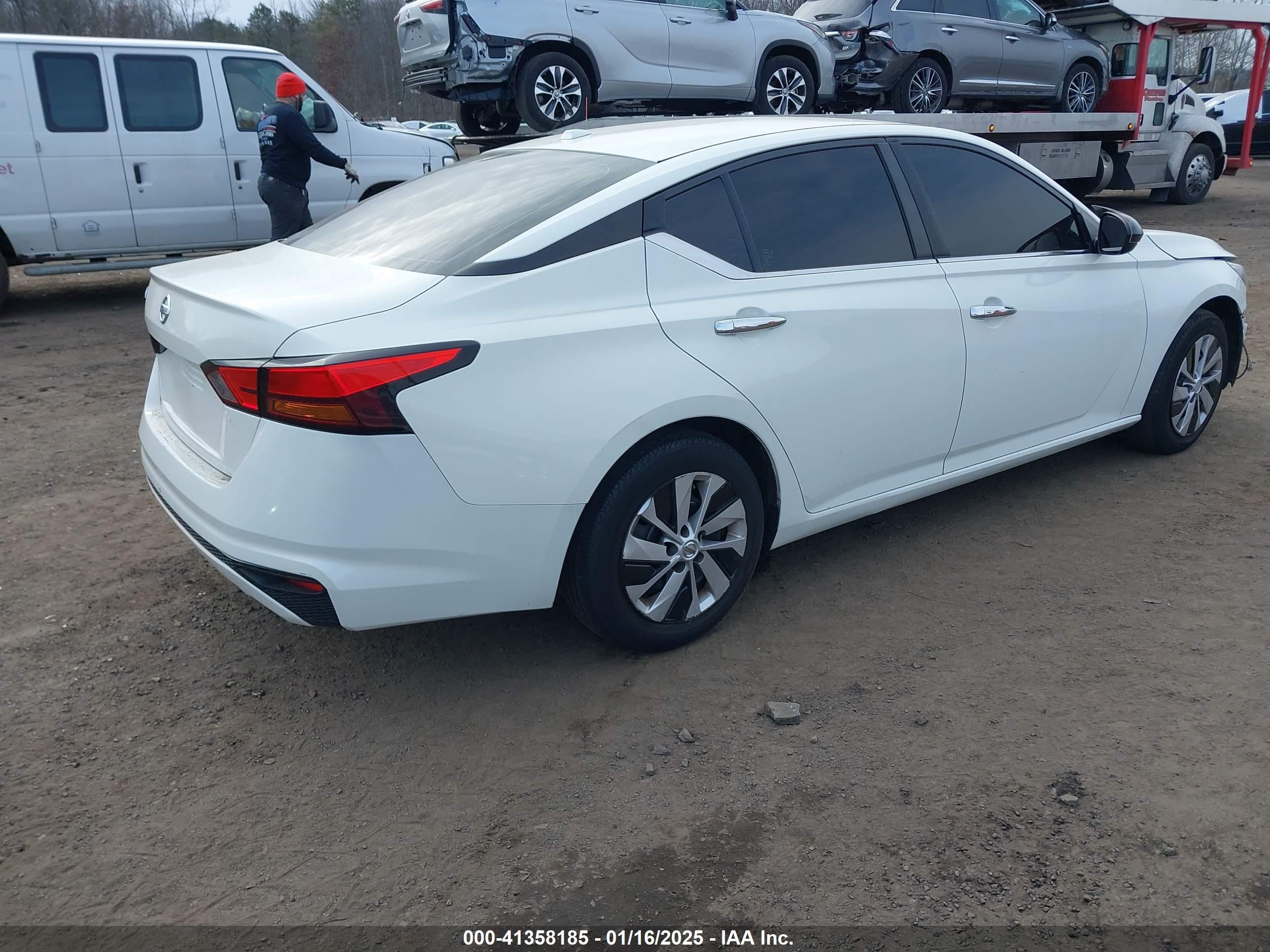 NISSAN ALTIMA image 4