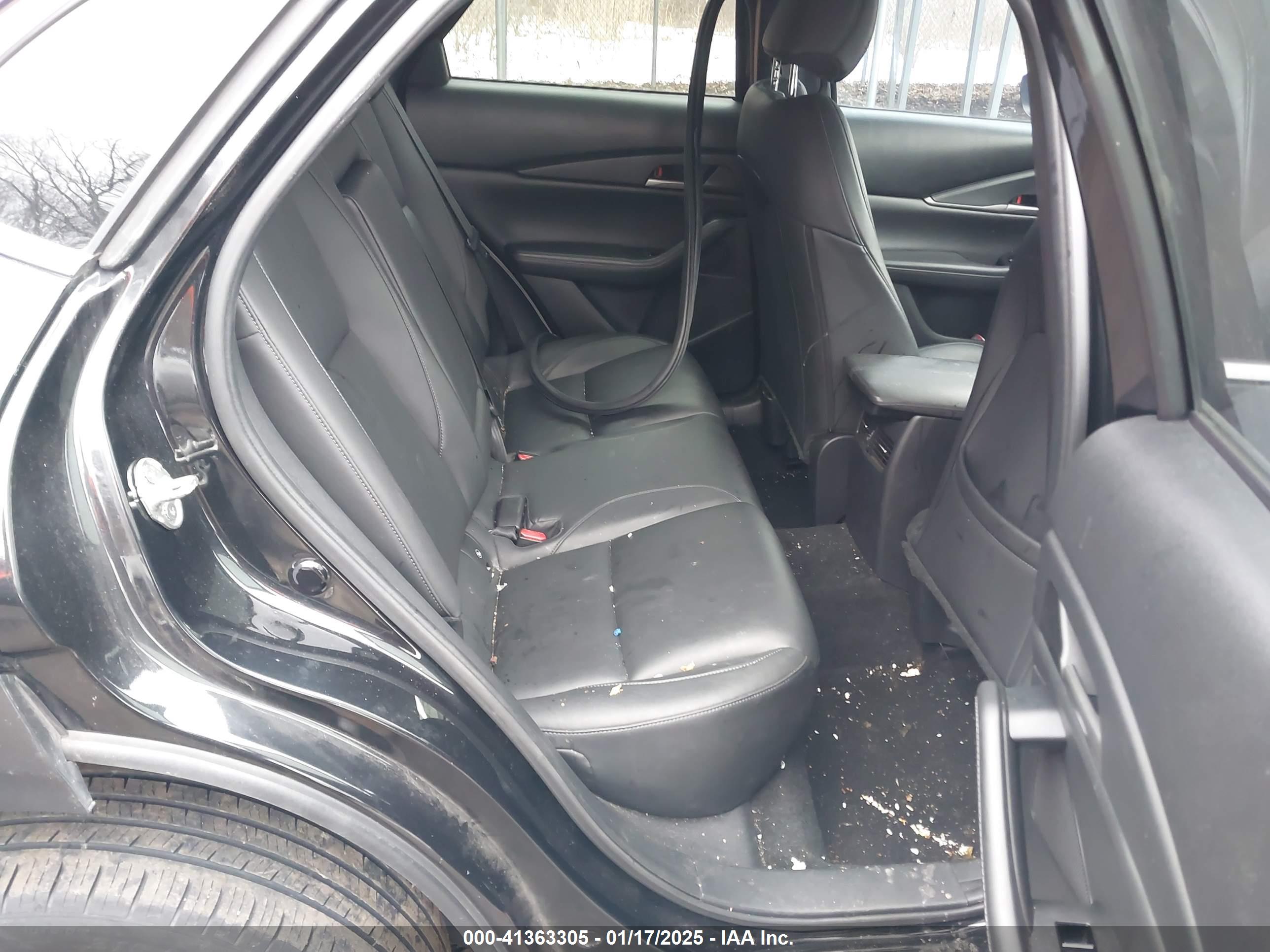 MAZDA CX-30 image 8