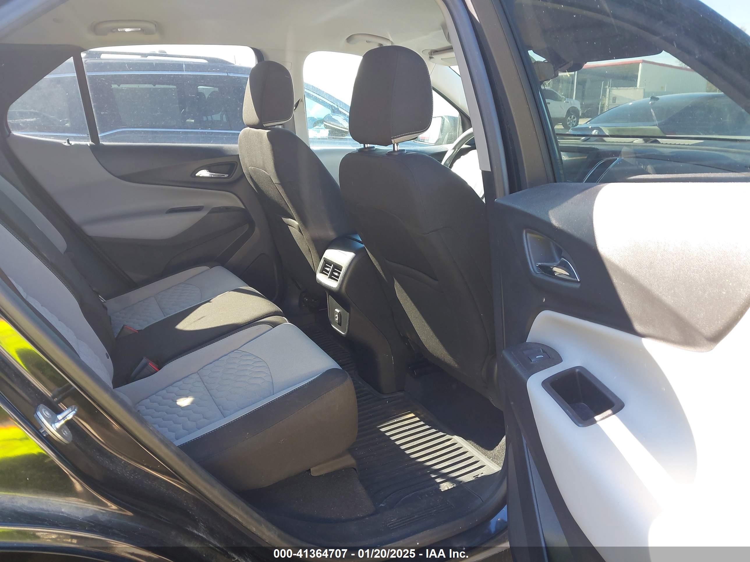 CHEVROLET EQUINOX image 8