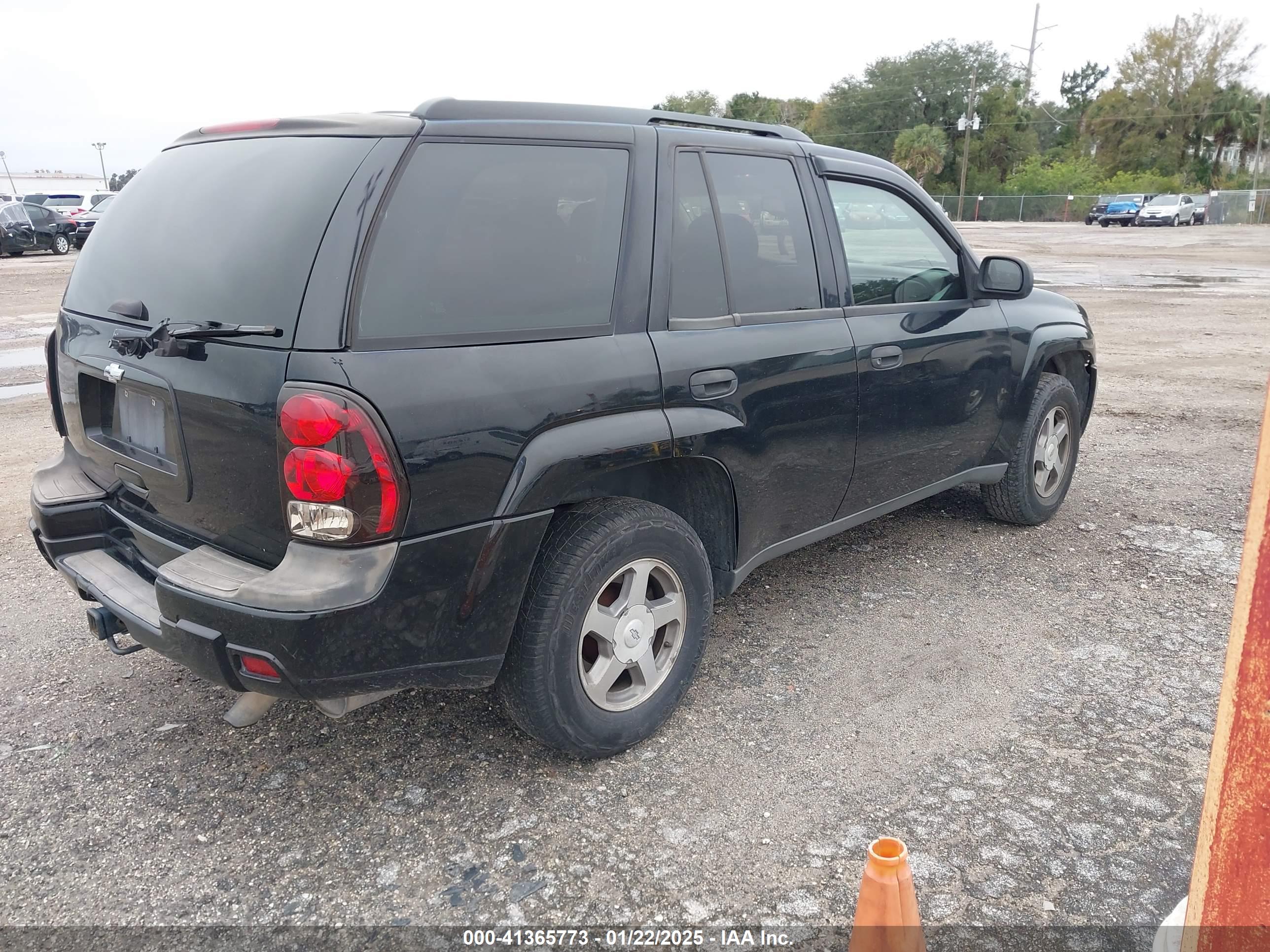 CHEVROLET TRAILBLAZER image 4