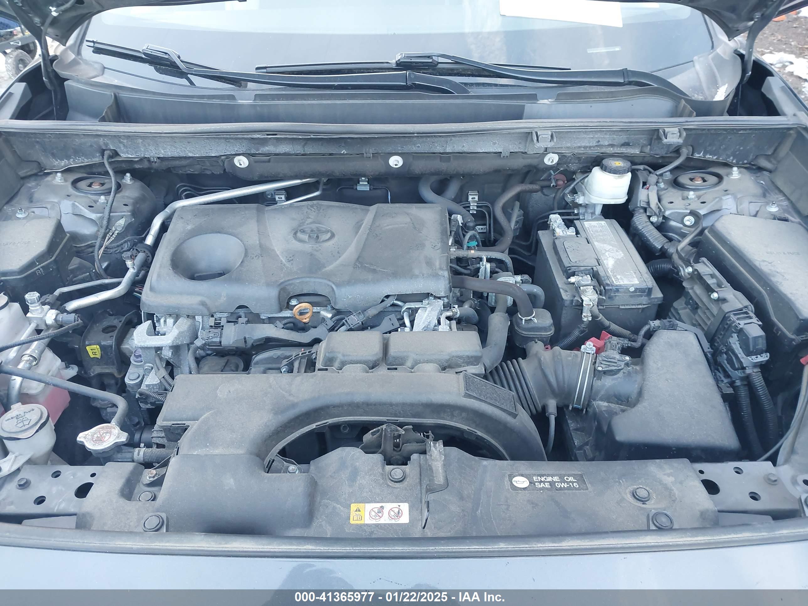 TOYOTA RAV4 image 10