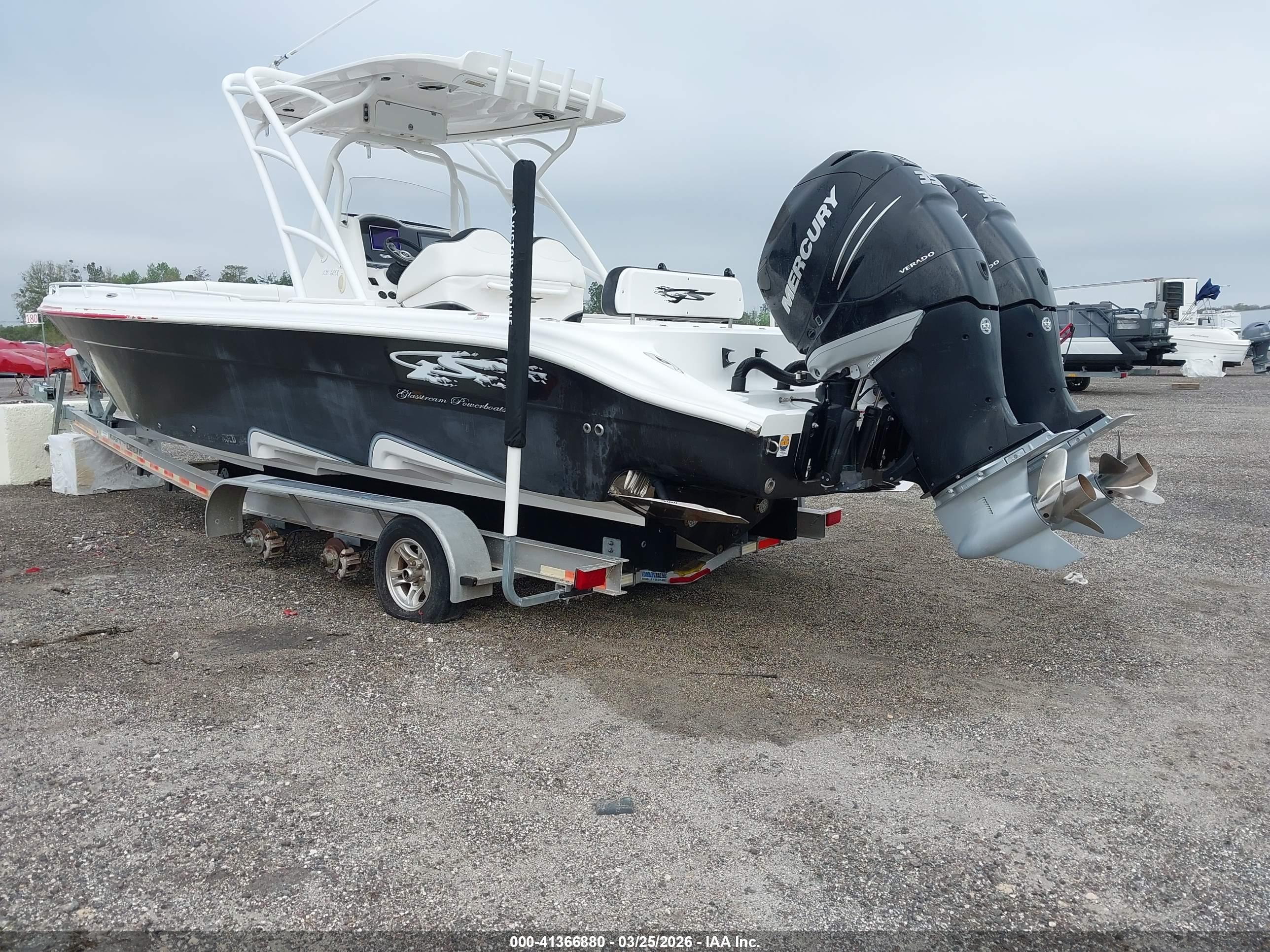 GLASSTREAM 32' image 3