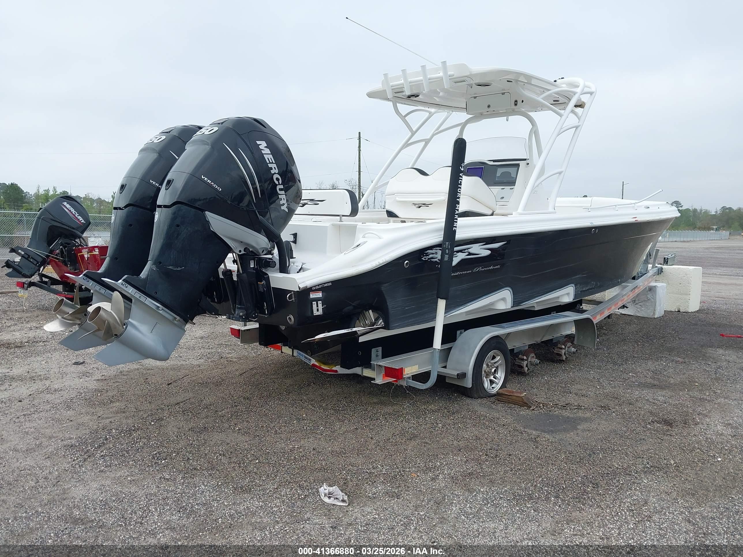 GLASSTREAM 32' image 4