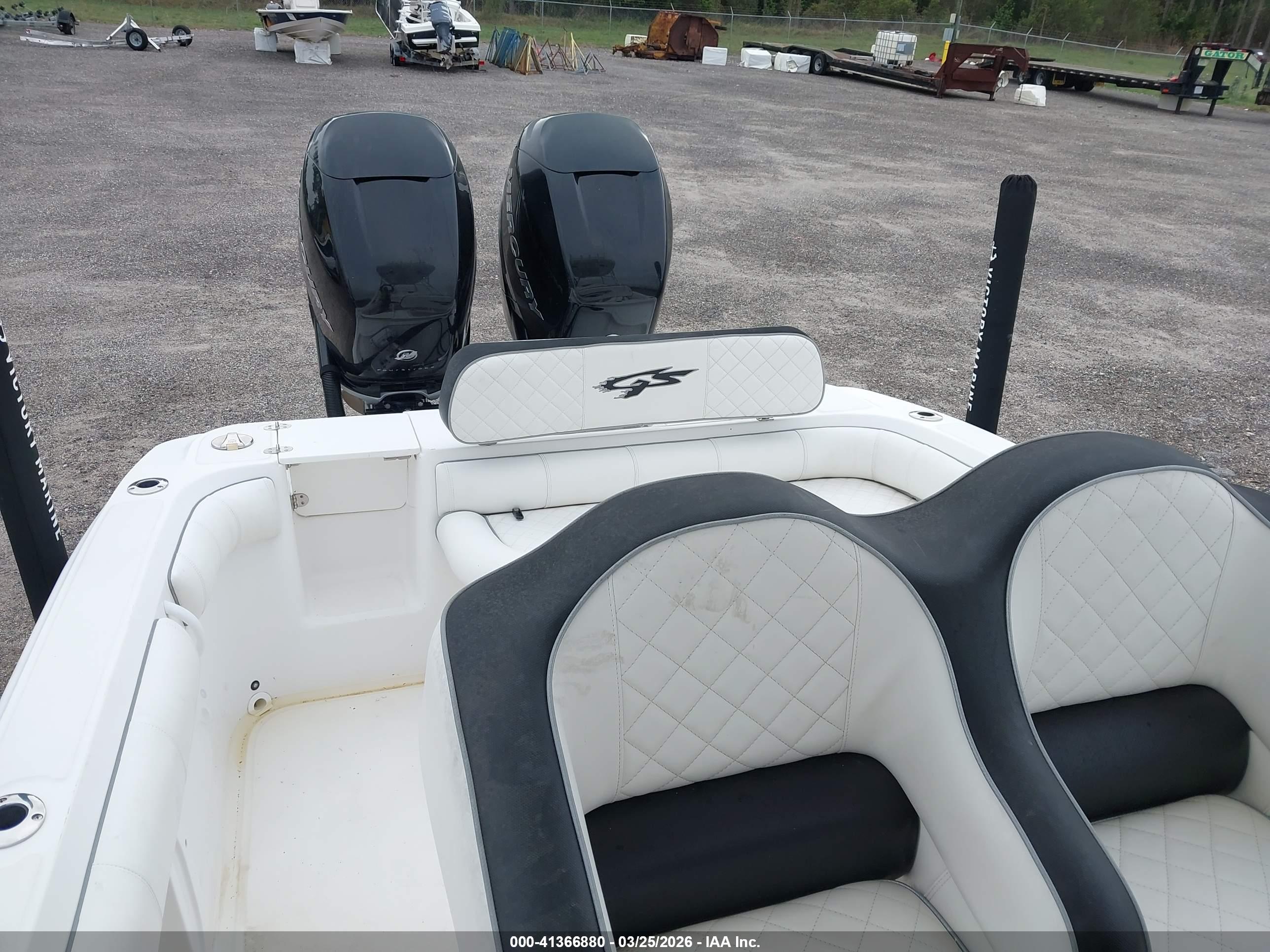GLASSTREAM 32' image 8