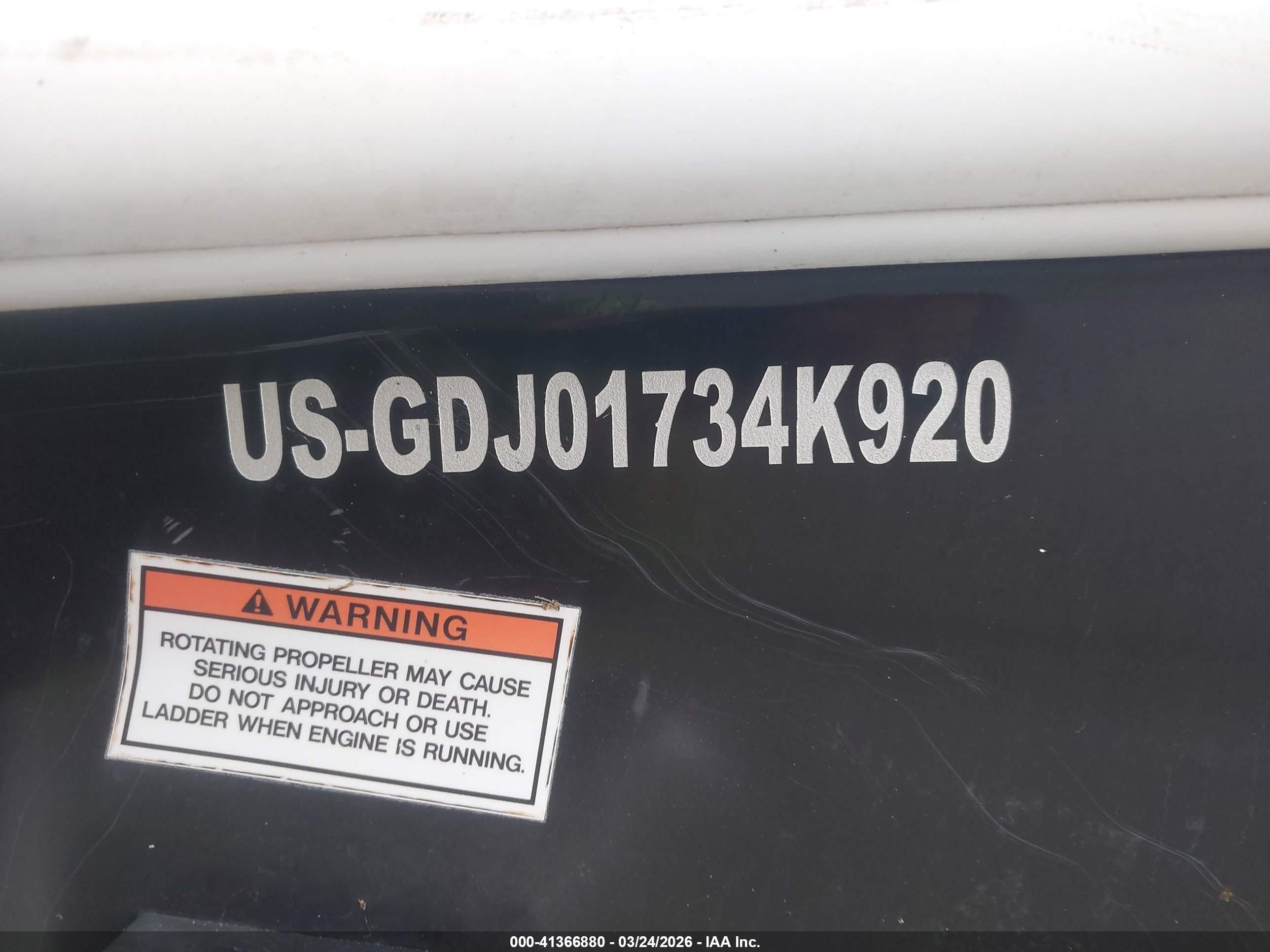 GLASSTREAM 32' image 9