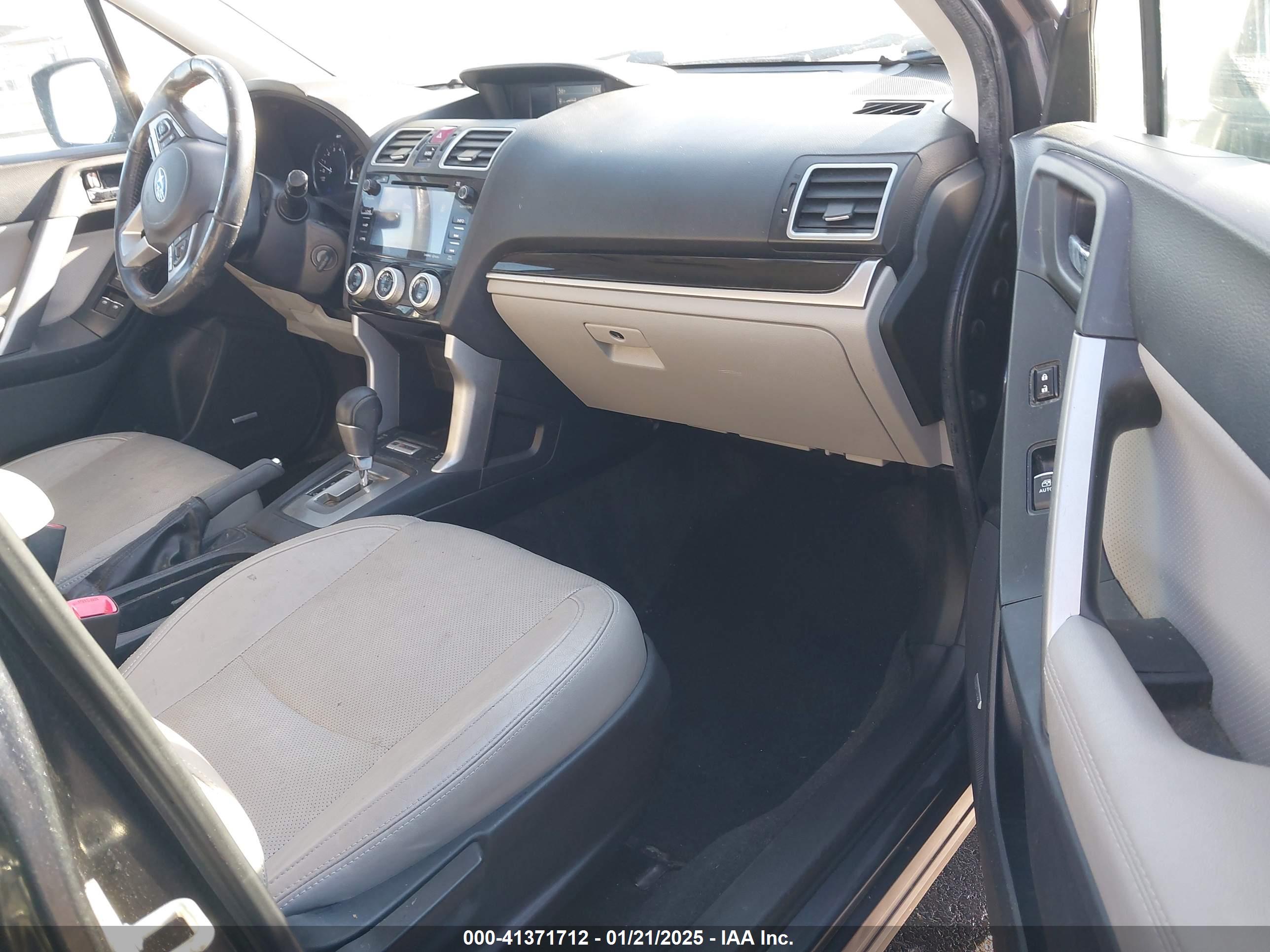 SUBARU FORESTER image 5