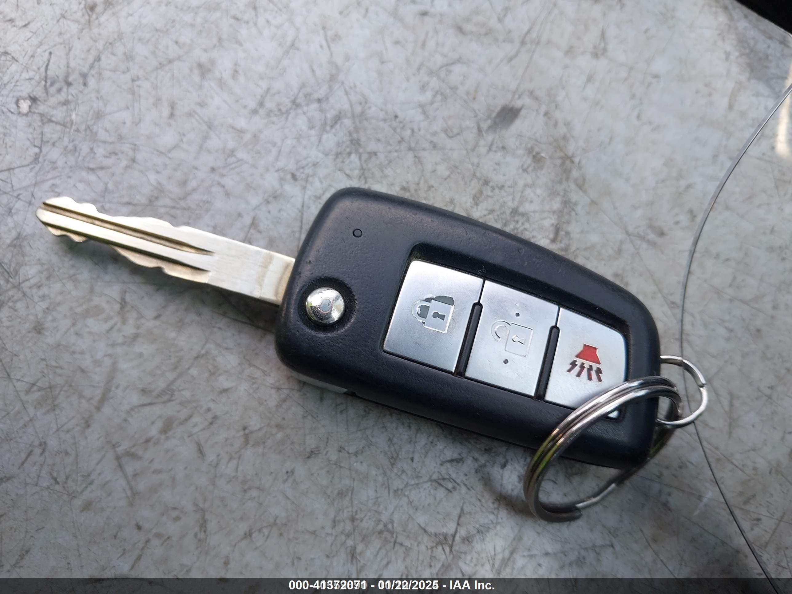 NISSAN ROGUE image 11