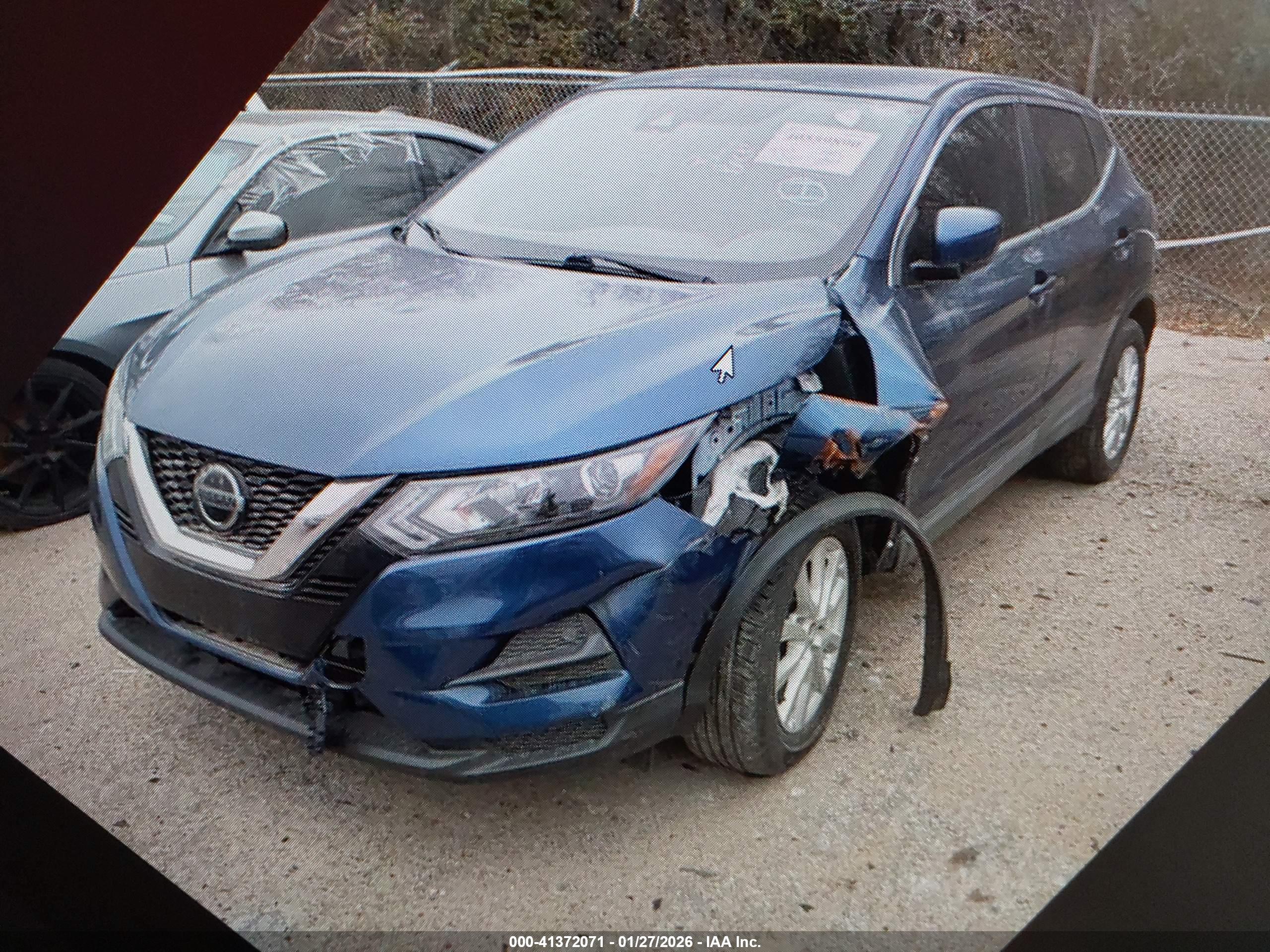 NISSAN ROGUE image 2
