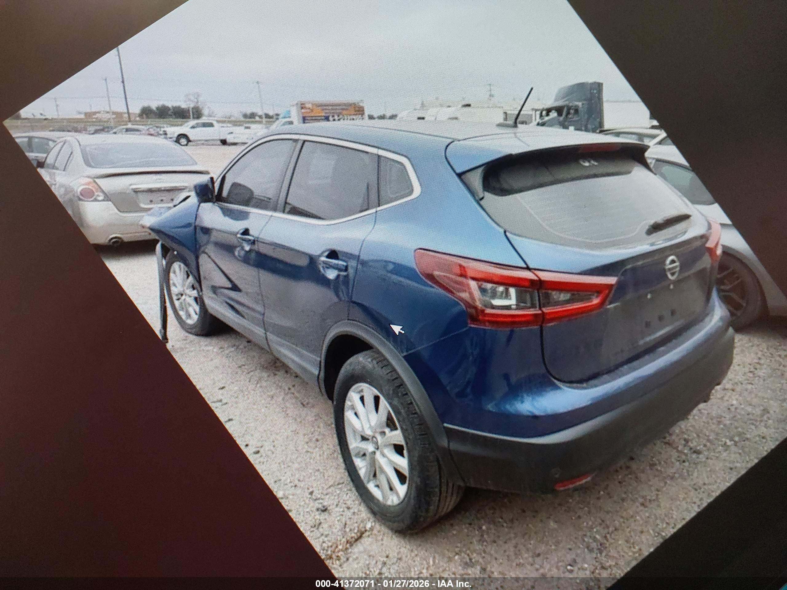 NISSAN ROGUE image 3