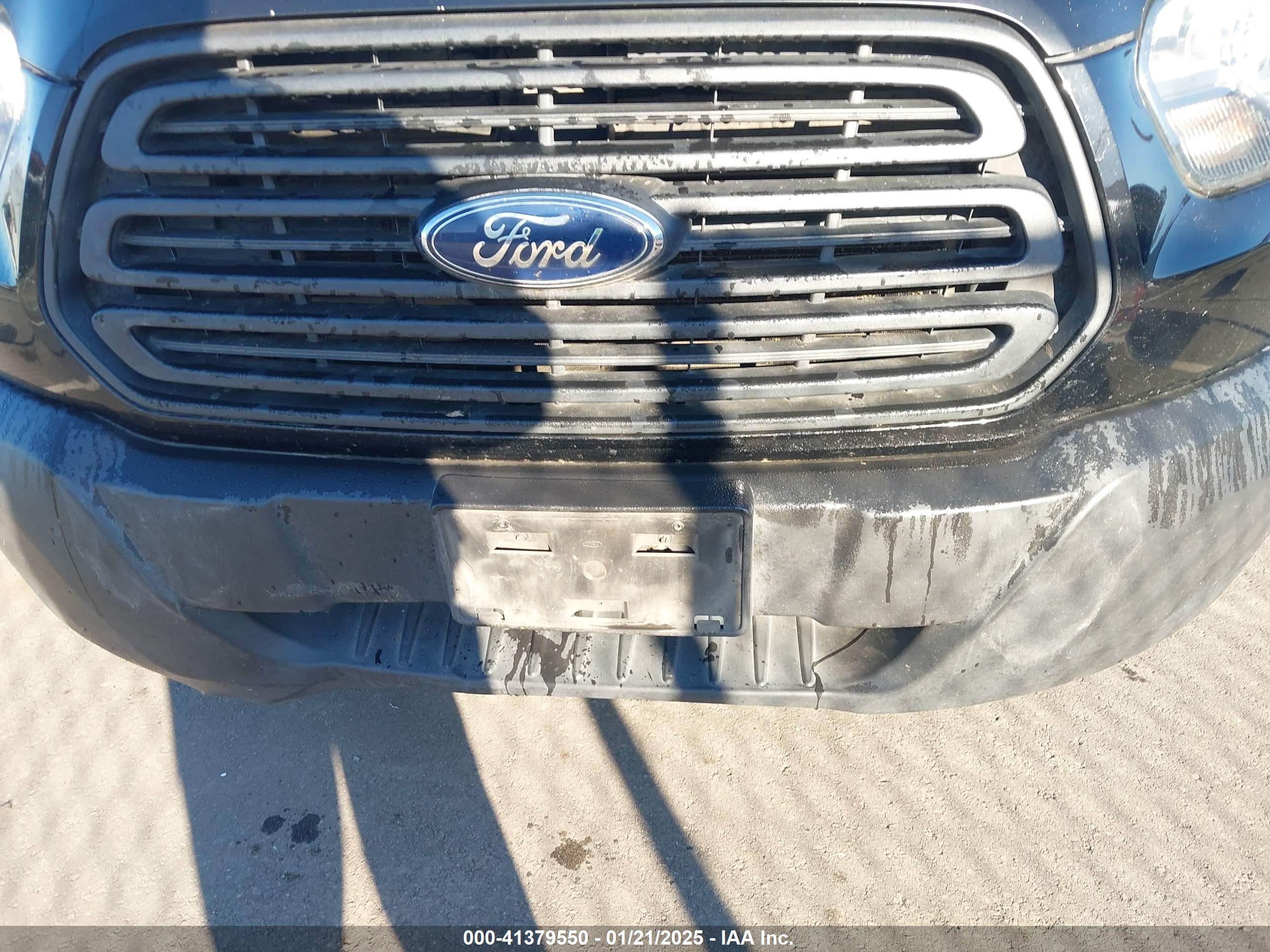 FORD TRANSIT-150 image 6